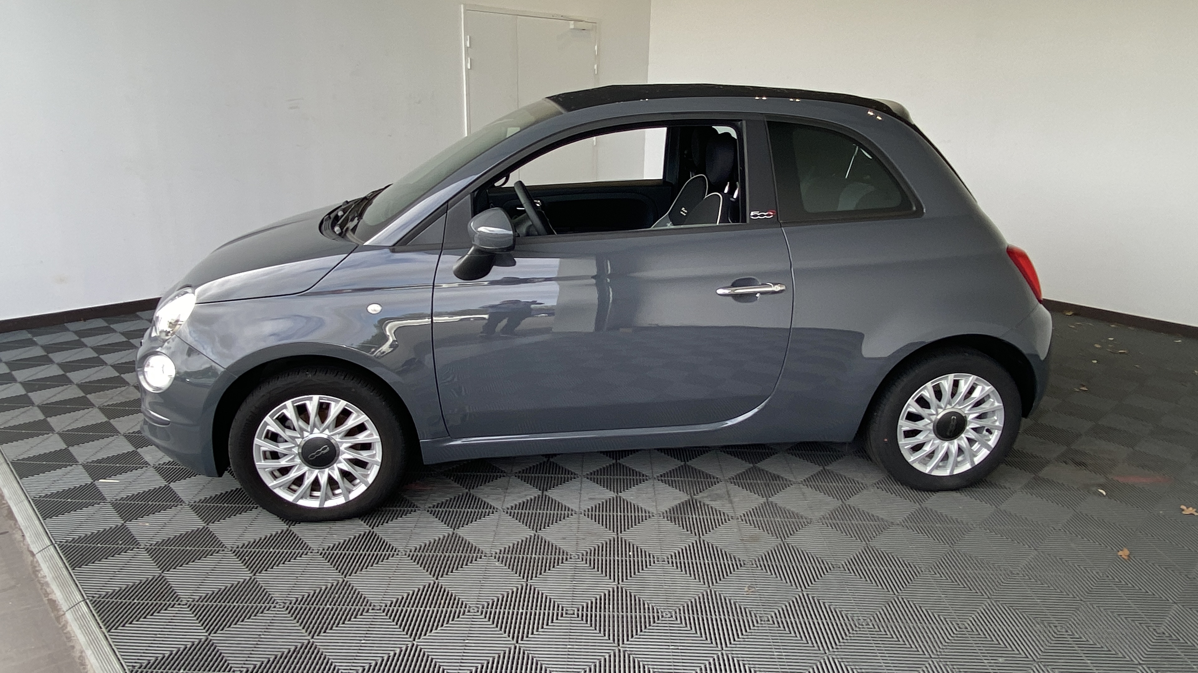 FIAT 500C 1.0 70 ch Hybride BSG S/S Lounge - Véhicule Occasion - Océane Auto FIAT 500C 1.0 70 ch Hybride BSG S/S Lounge - Véhicule Occasion Océane Auto