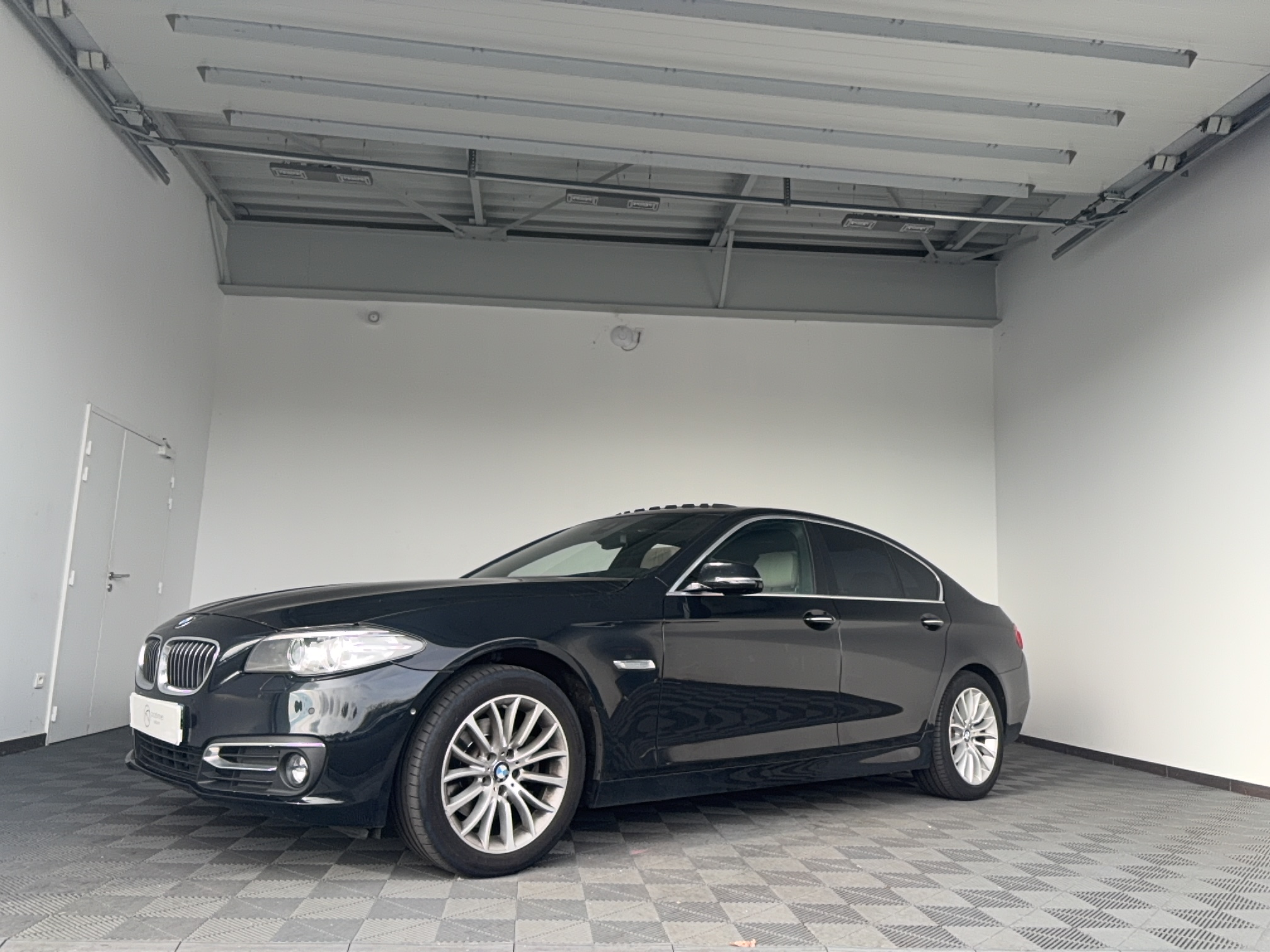 BMW 520d 190 ch Luxury A - Véhicule Occasion - Océane Auto BMW 520d 190 ch Luxury A - Véhicule Occasion Océane Auto