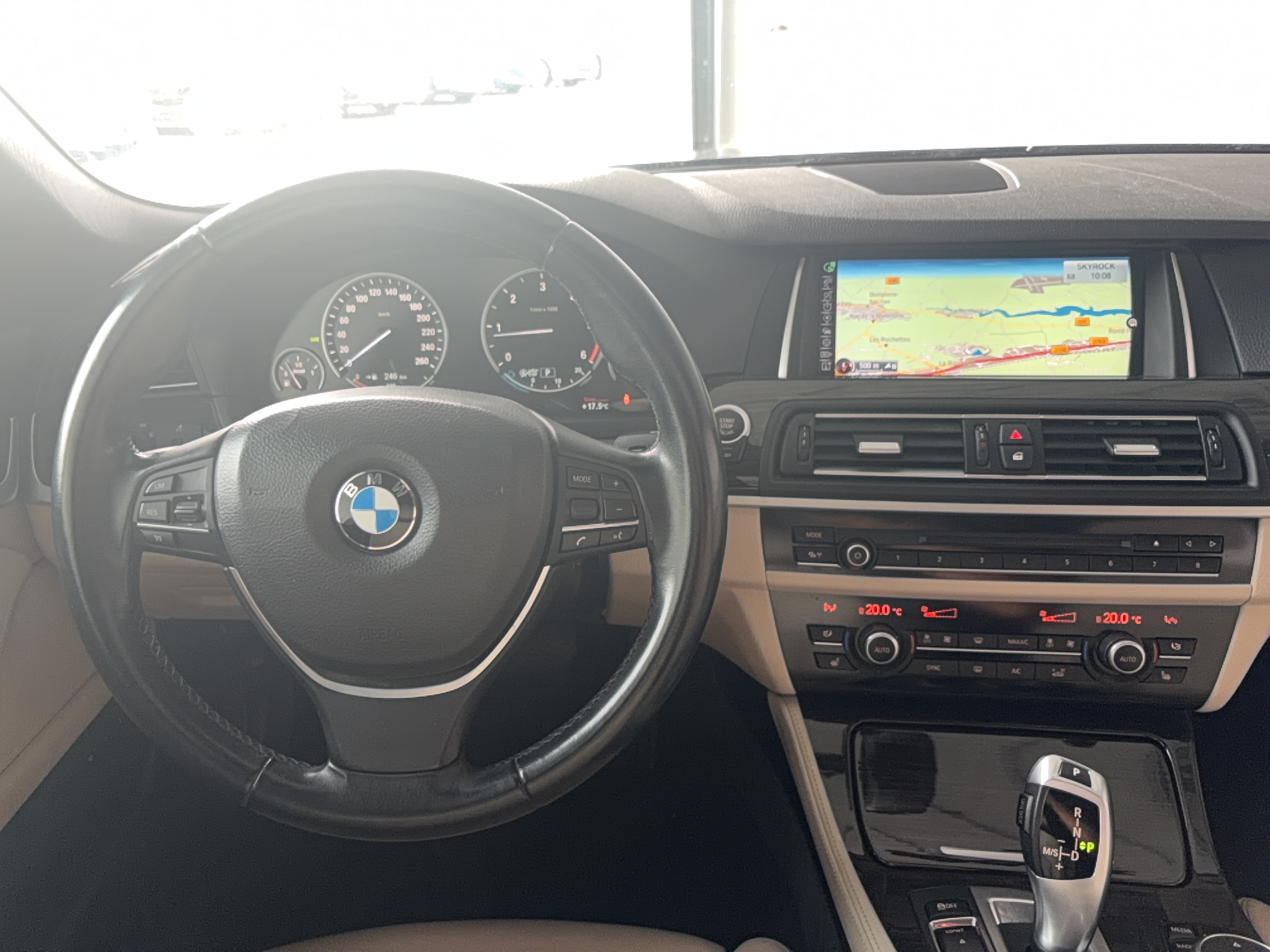 BMW 520d 190 ch Luxury A - Véhicule Occasion - Océane Auto BMW 520d 190 ch Luxury A - Véhicule Occasion Océane Auto