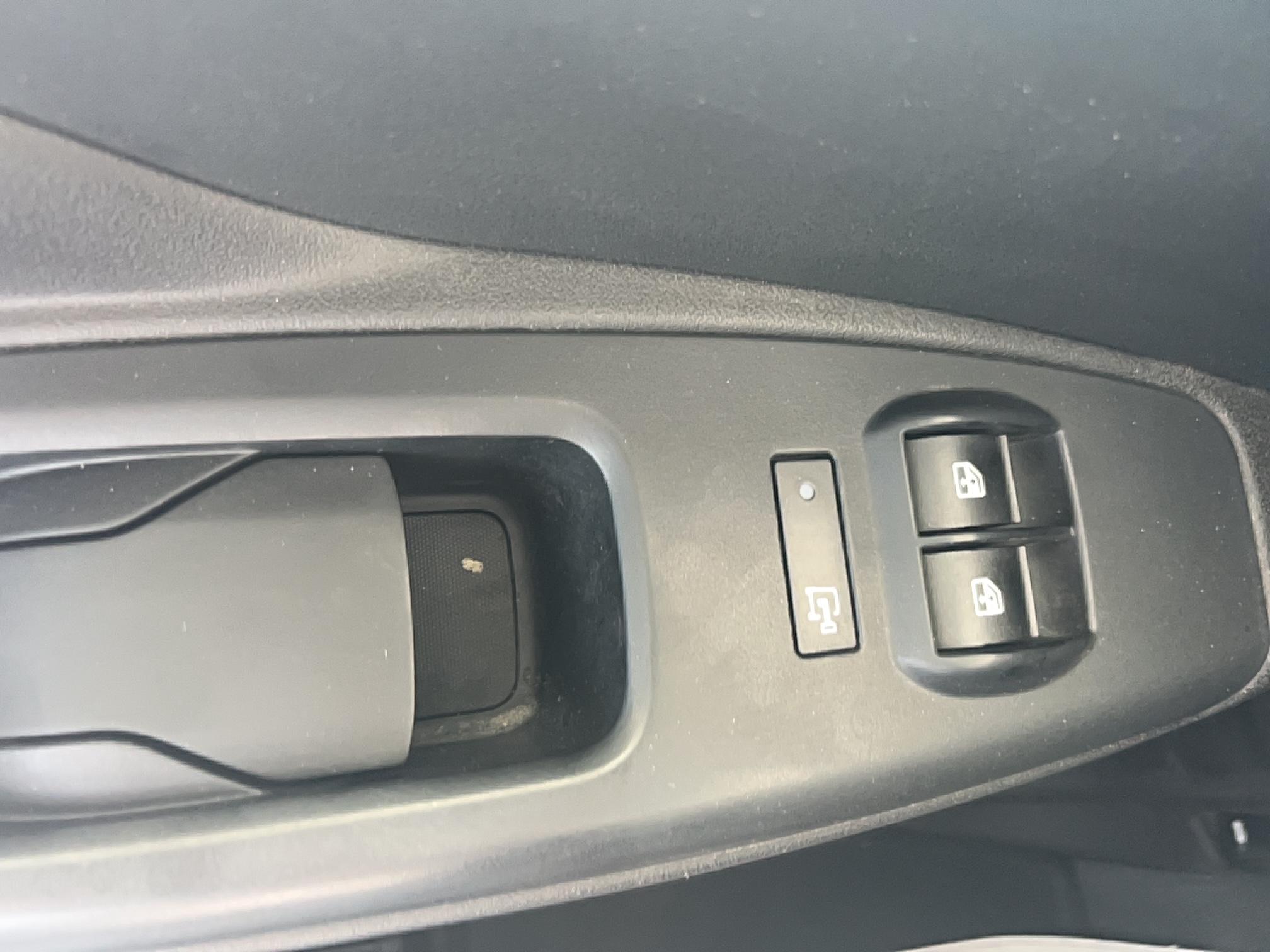 FIAT DOBLO CARGO FT 1.3 MULTIJET 95 BUSINESS - Véhicule Occasion - Océane Auto FIAT DOBLO CARGO FT 1.3 MULTIJET 95 BUSINESS - Véhicule Occasion Océane Auto