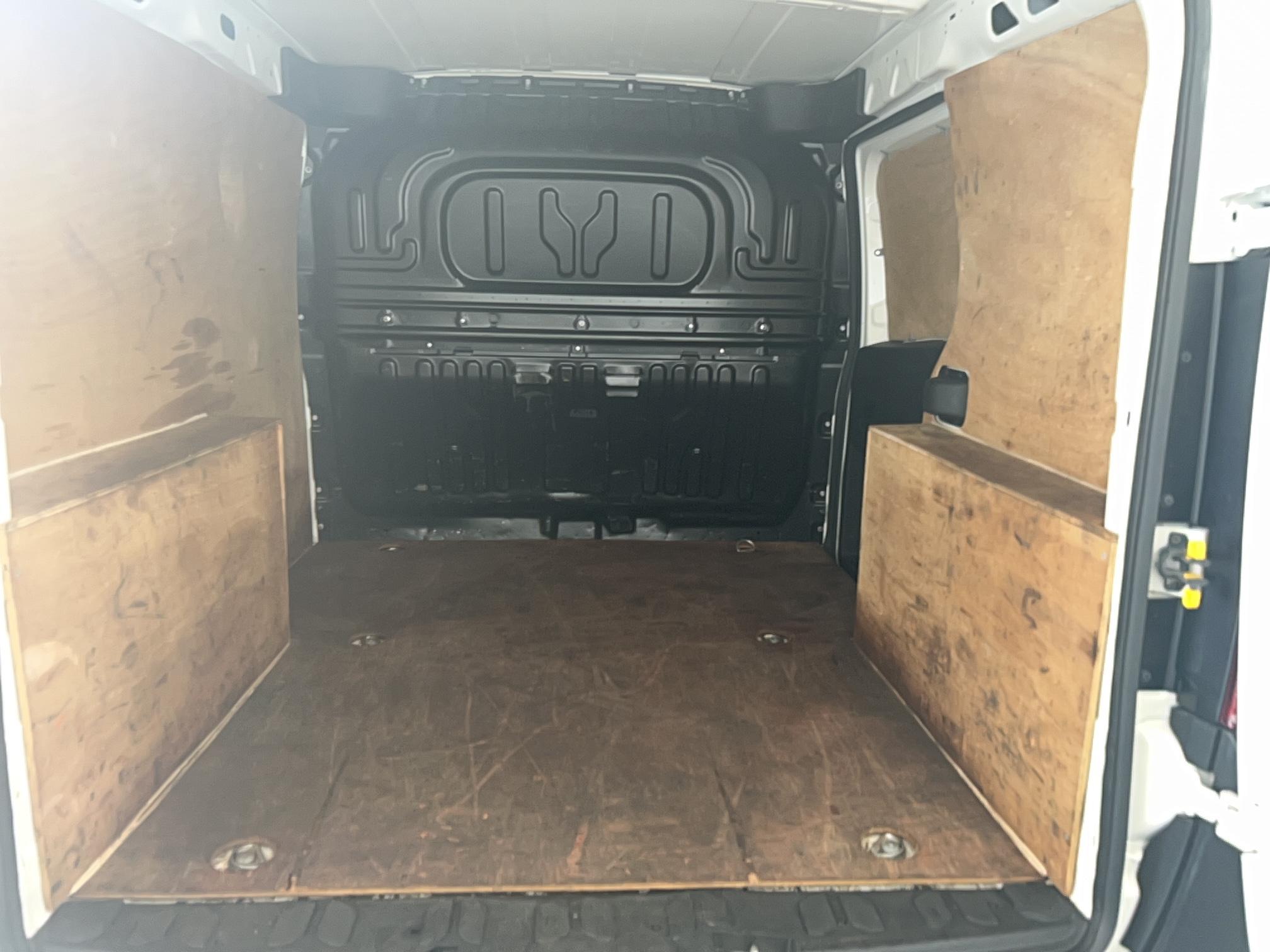 FIAT DOBLO CARGO FT 1.3 MULTIJET 95 BUSINESS - Véhicule Occasion - Océane Auto FIAT DOBLO CARGO FT 1.3 MULTIJET 95 BUSINESS - Véhicule Occasion Océane Auto