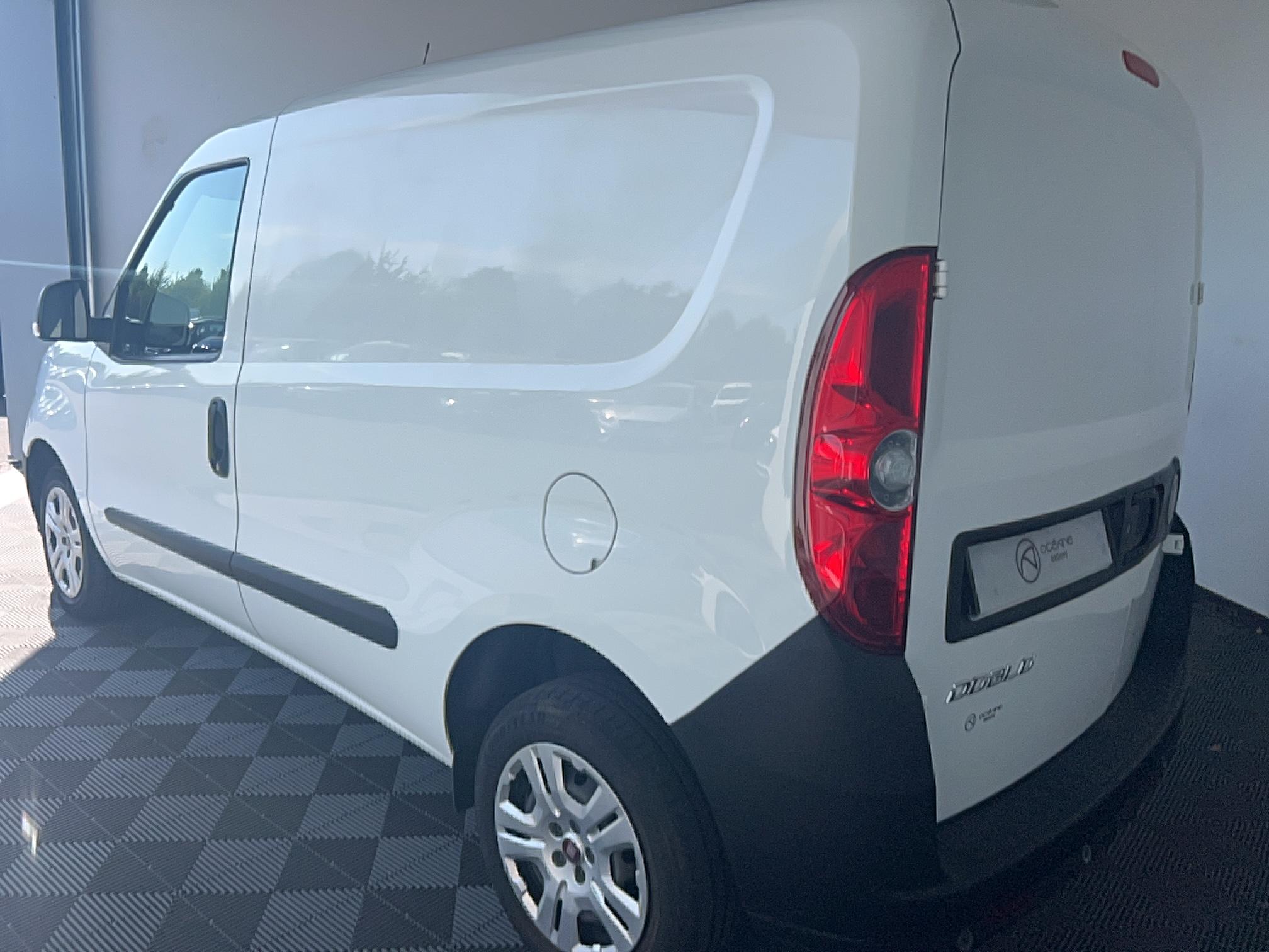 FIAT DOBLO CARGO FT 1.3 MULTIJET 95 BUSINESS - Véhicule Occasion - Océane Auto FIAT DOBLO CARGO FT 1.3 MULTIJET 95 BUSINESS - Véhicule Occasion Océane Auto