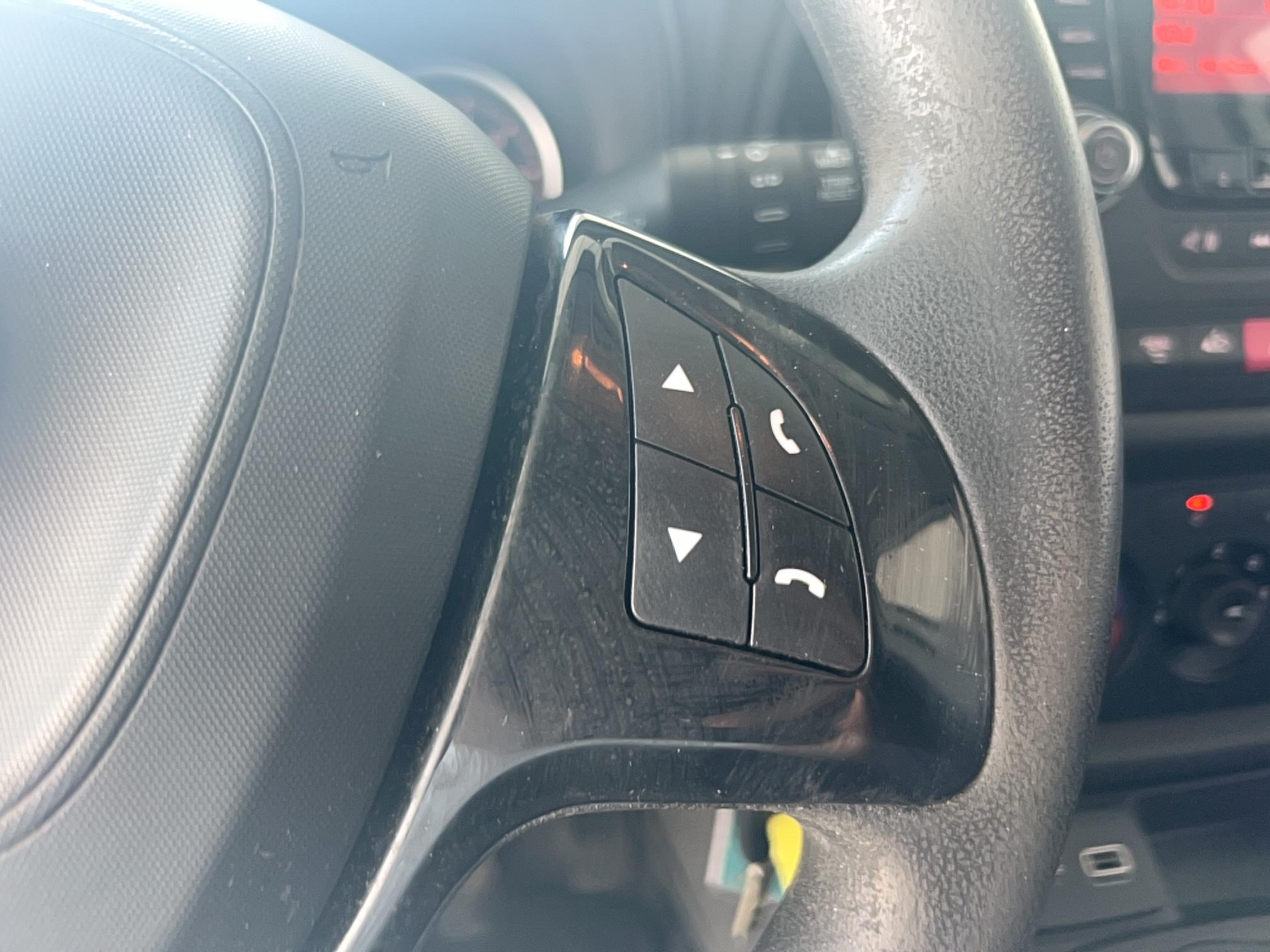FIAT DOBLO CARGO FT 1.3 MULTIJET 95 BUSINESS - Véhicule Occasion - Océane Auto FIAT DOBLO CARGO FT 1.3 MULTIJET 95 BUSINESS - Véhicule Occasion Océane Auto