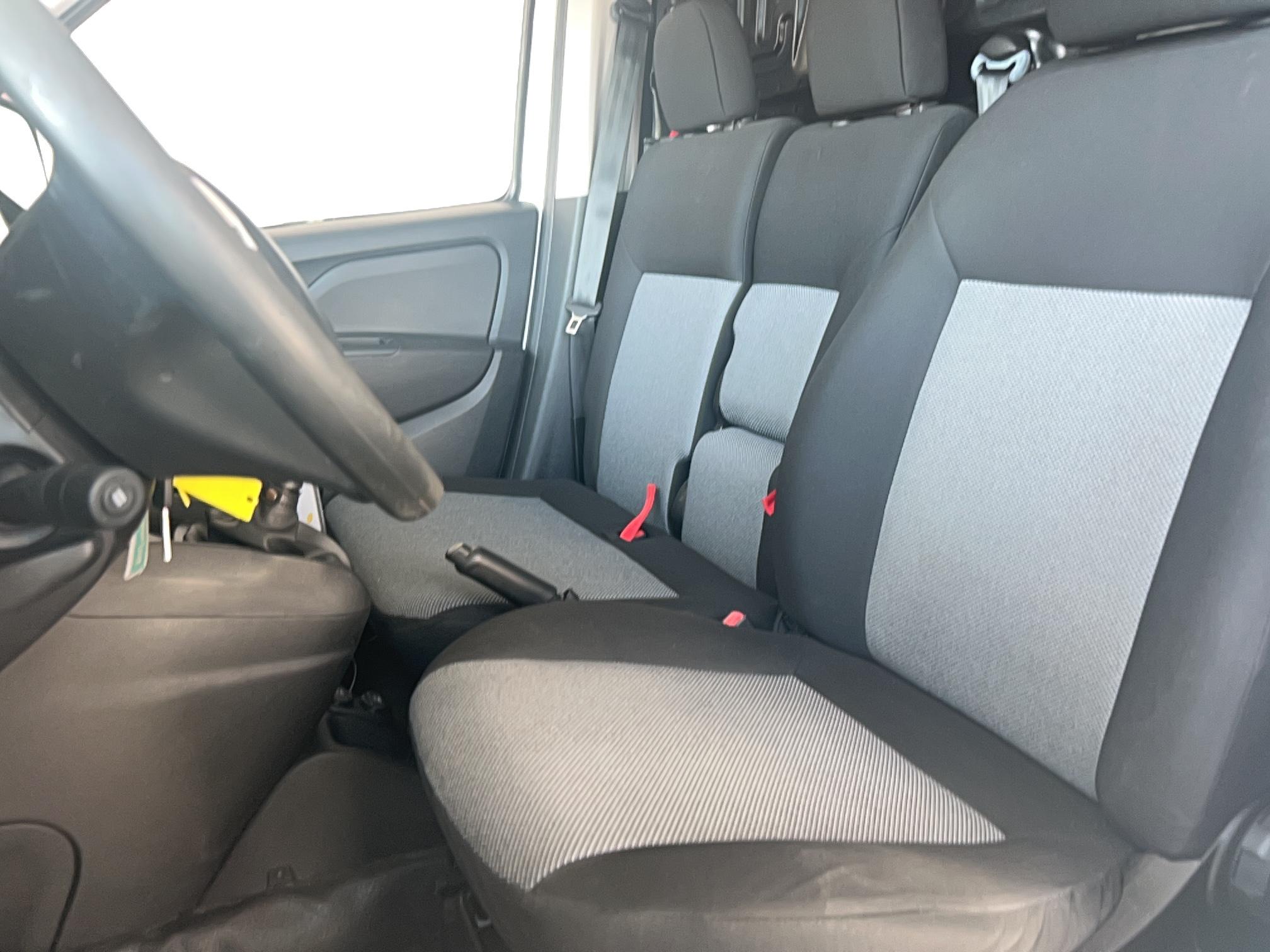 FIAT DOBLO CARGO FT 1.3 MULTIJET 95 BUSINESS - Véhicule Occasion - Océane Auto FIAT DOBLO CARGO FT 1.3 MULTIJET 95 BUSINESS - Véhicule Occasion Océane Auto