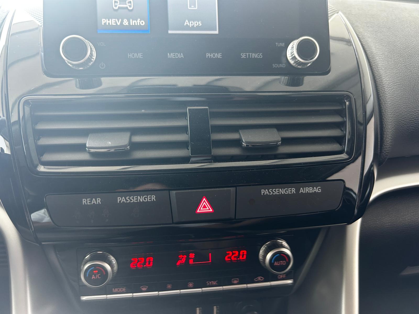 MITSUBISHI Eclipse Cross 2.4 MIVEC PHEV Twin Motor 4WD Invite - Véhicule Occasion Océane Auto