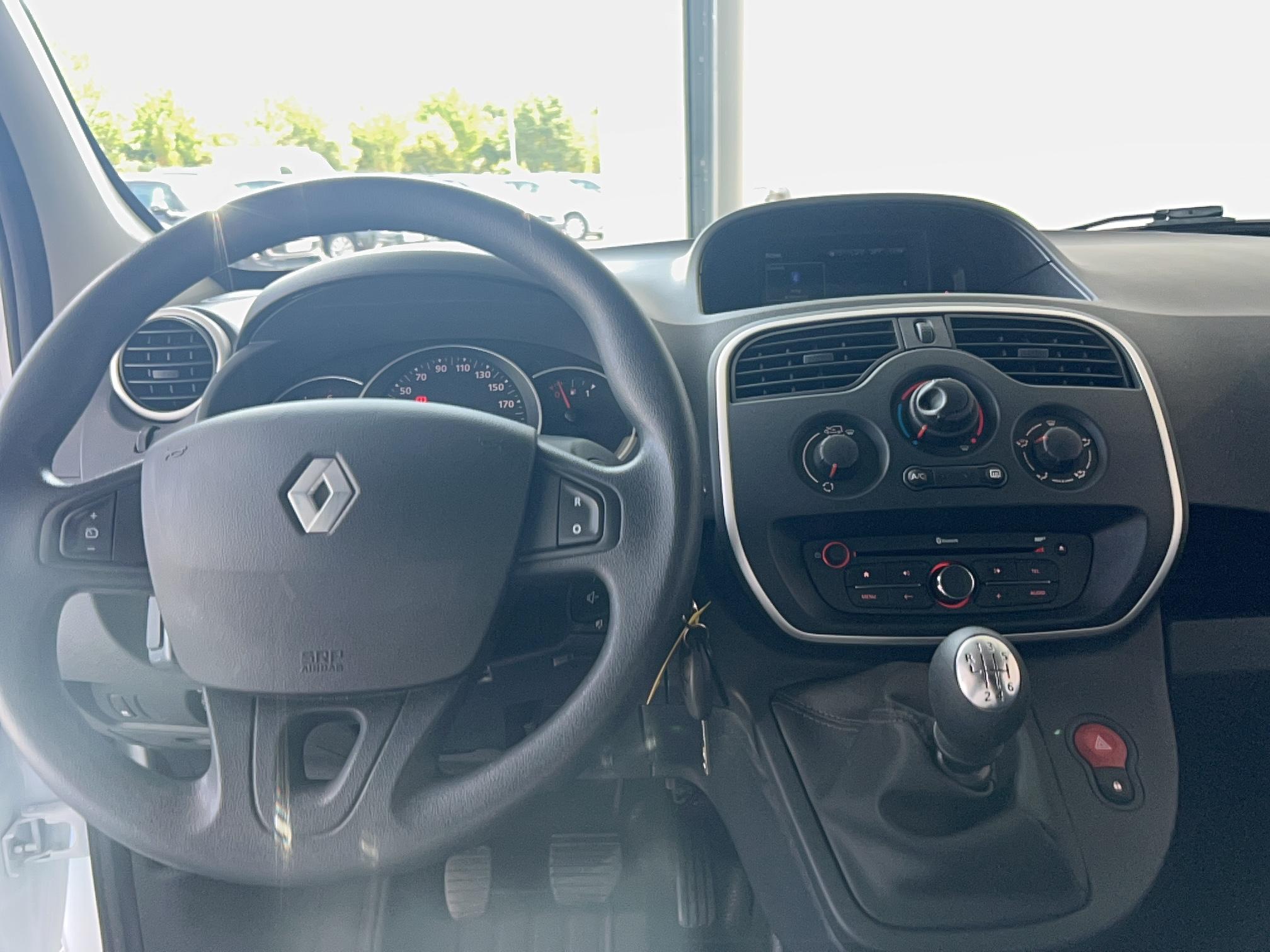 RENAULT KANGOO EXPRESS BLUE DCI 95 EXTRA R-LINK - Véhicule Occasion - Océane Auto RENAULT KANGOO EXPRESS BLUE DCI 95 EXTRA R-LINK - Véhicule Occasion Océane Auto