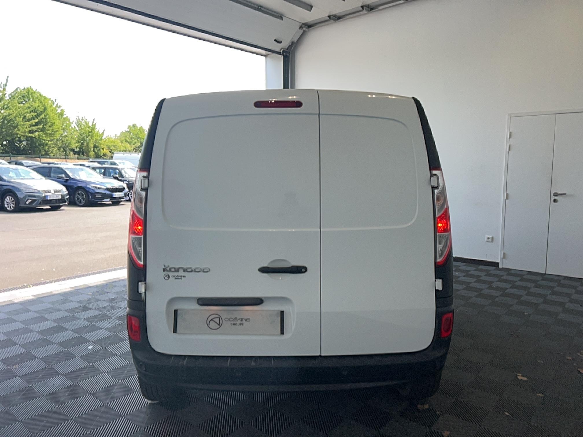 RENAULT KANGOO EXPRESS BLUE DCI 95 EXTRA R-LINK - Véhicule Occasion - Océane Auto RENAULT KANGOO EXPRESS BLUE DCI 95 EXTRA R-LINK - Véhicule Occasion Océane Auto