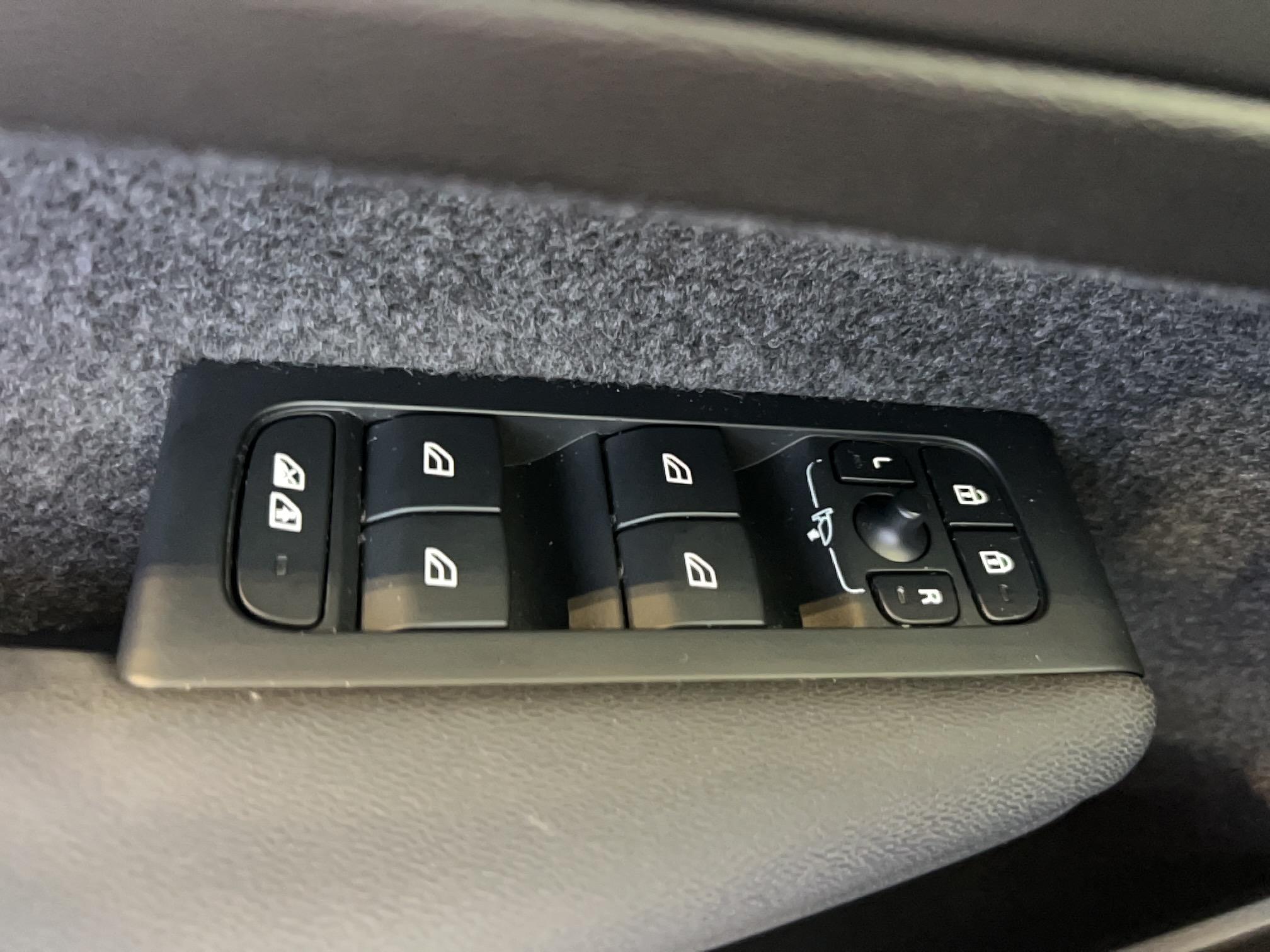 VOLVO C40 Recharge Extended Range 252 ch 1EDT Start - Véhicule Occasion - Océane Auto VOLVO C40 Recharge Extended Range 252 ch 1EDT Start - Véhicule Occasion Océane Auto