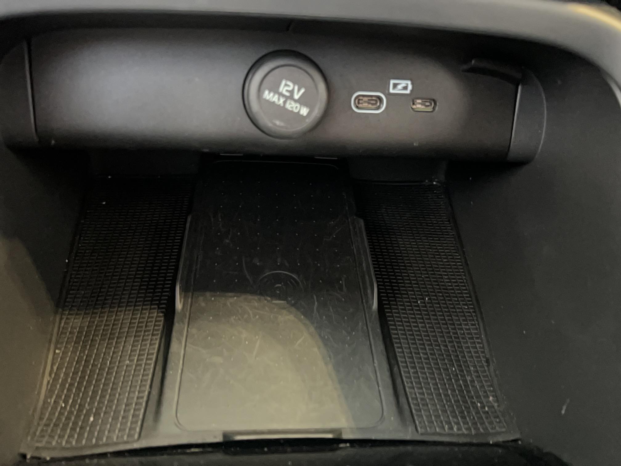 VOLVO C40 Recharge Extended Range 252 ch 1EDT Start - Véhicule Occasion - Océane Auto VOLVO C40 Recharge Extended Range 252 ch 1EDT Start - Véhicule Occasion Océane Auto