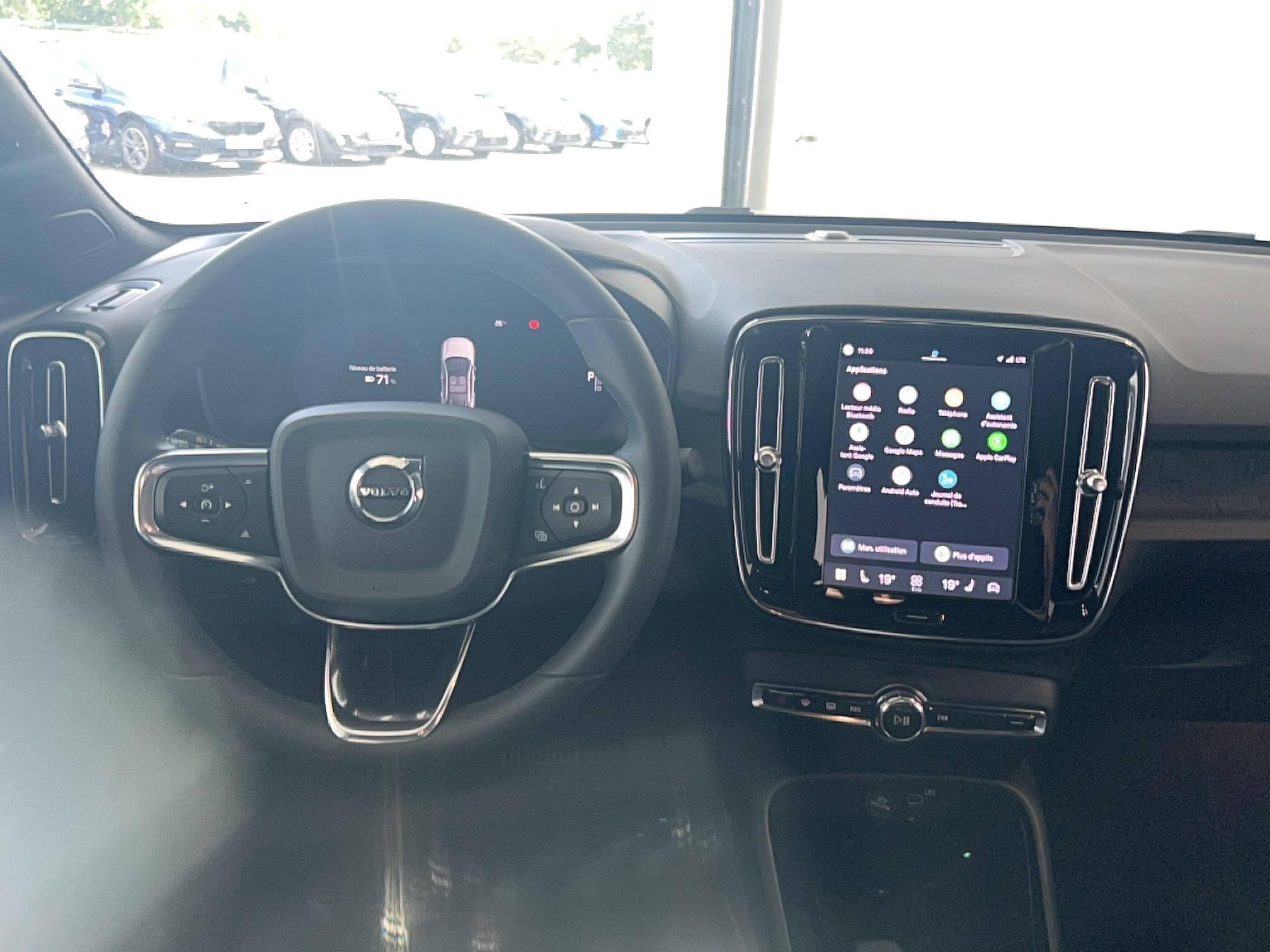 VOLVO C40 Recharge Extended Range 252 ch 1EDT Start - Véhicule Occasion - Océane Auto VOLVO C40 Recharge Extended Range 252 ch 1EDT Start - Véhicule Occasion Océane Auto