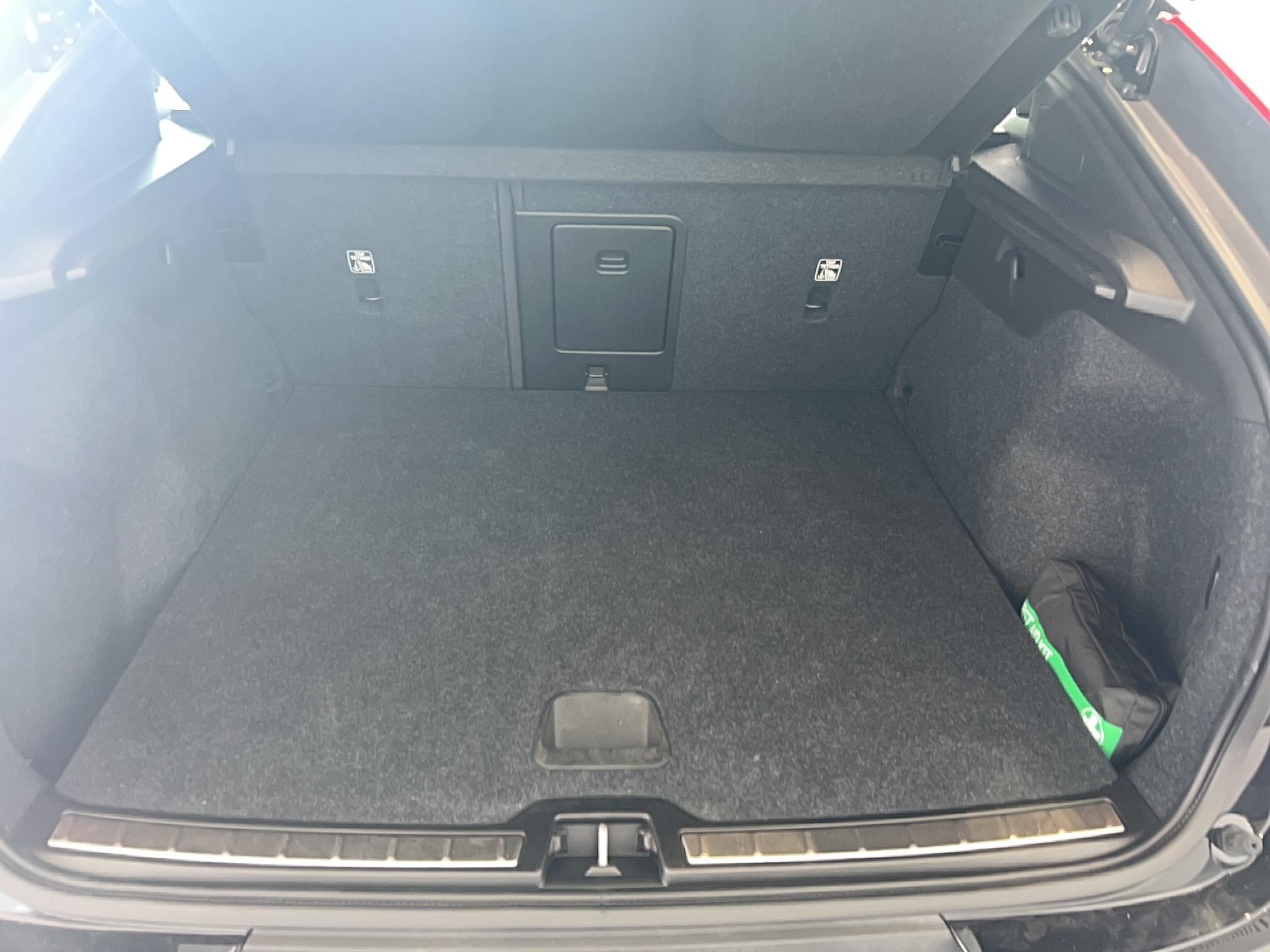 VOLVO C40 Recharge Extended Range 252 ch 1EDT Start - Véhicule Occasion - Océane Auto VOLVO C40 Recharge Extended Range 252 ch 1EDT Start - Véhicule Occasion Océane Auto