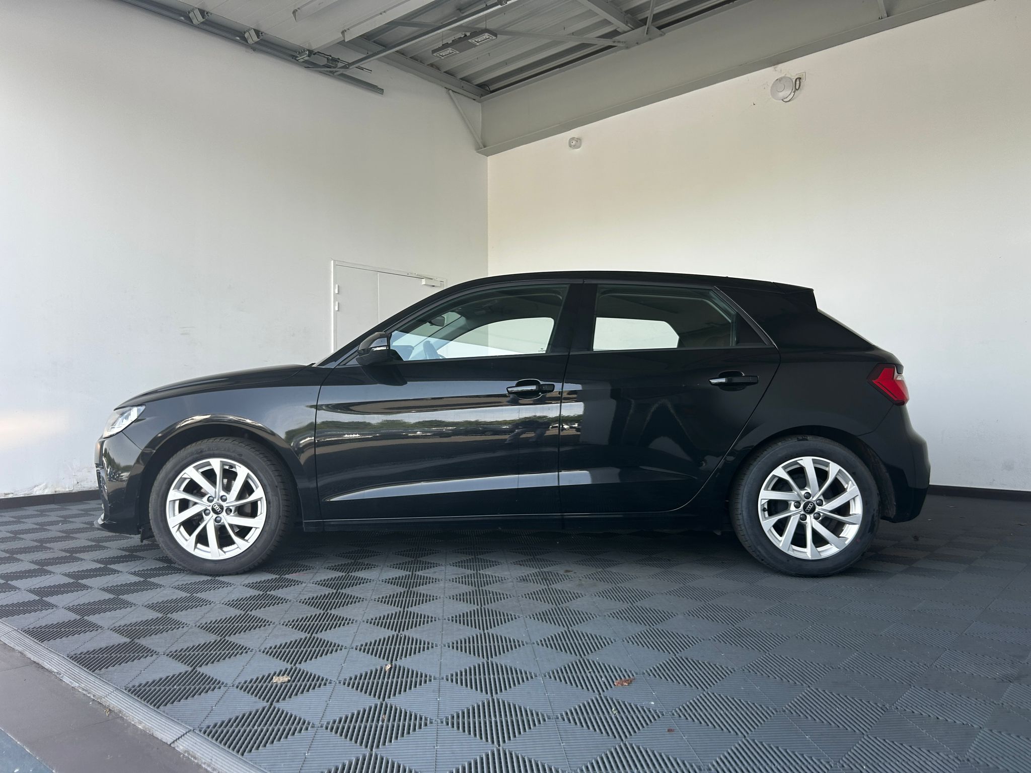 AUDI A1 Sportback 25 TFSI 95 ch BVM5 Advanced - Véhicule Occasion - Océane Auto AUDI A1 Sportback 25 TFSI 95 ch BVM5 Advanced - Véhicule Occasion Océane Auto