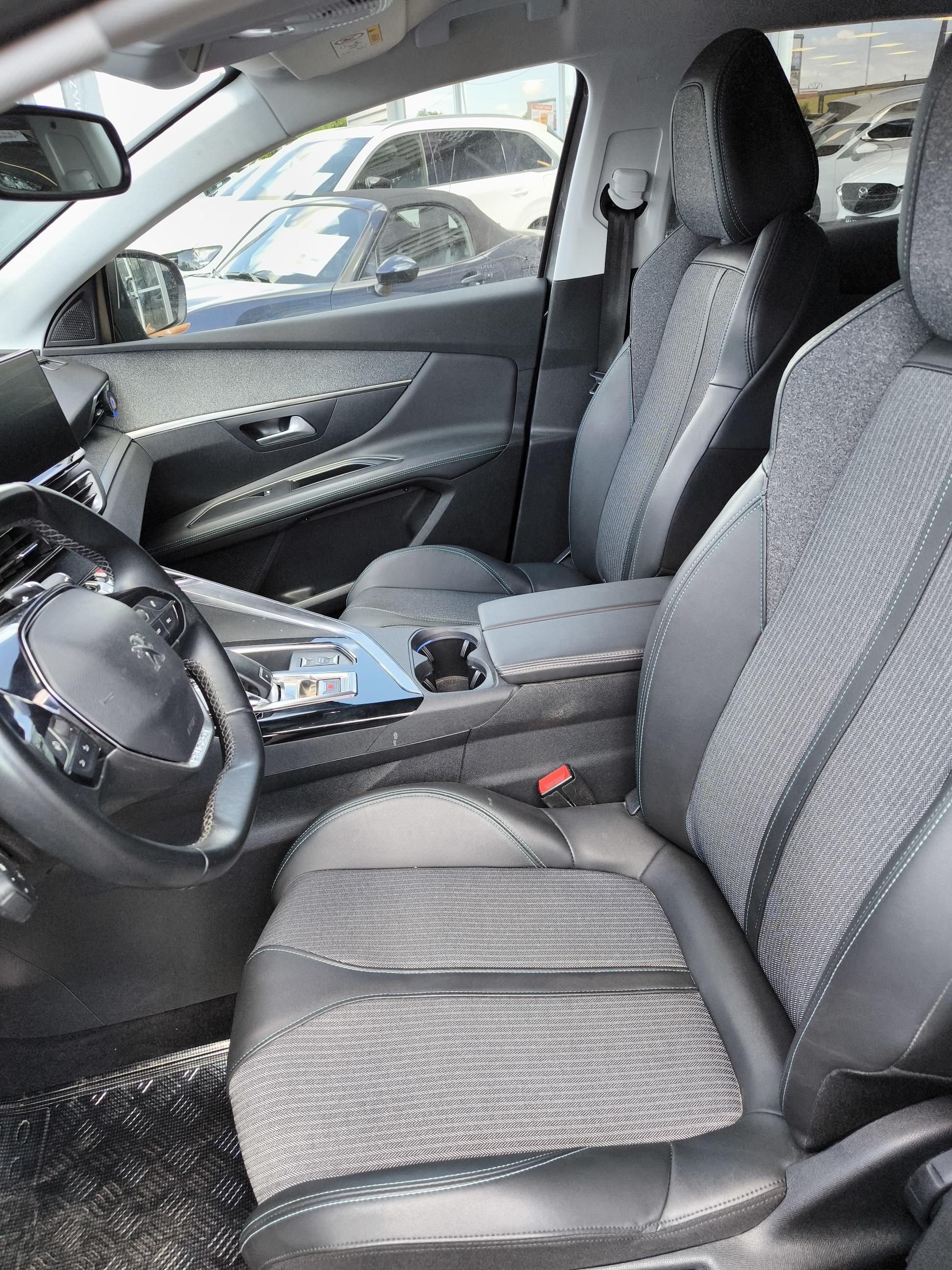 PEUGEOT 3008 BlueHDi 130ch S&S EAT8 Allure Pack - Véhicule Occasion Océane Auto