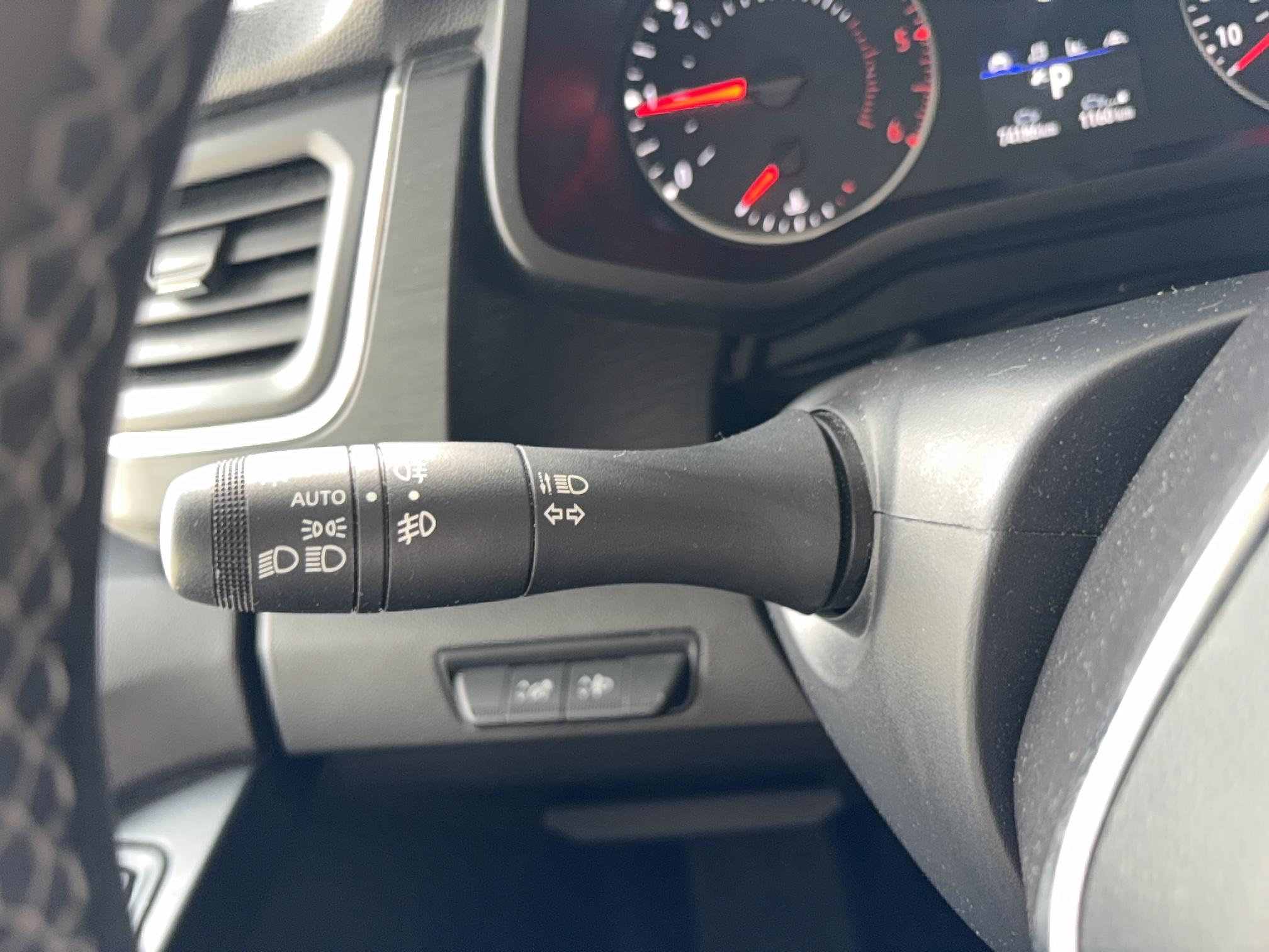 NISSAN Primastar Combi L2H1 3.0t 2.0 dCi 150 S/S DCT N-Connecta - Véhicule Occasion - Océane Auto NISSAN Primastar Combi L2H1 3.0t 2.0 dCi 150 S/S DCT N-Connecta - Véhicule Occasion Océane Auto