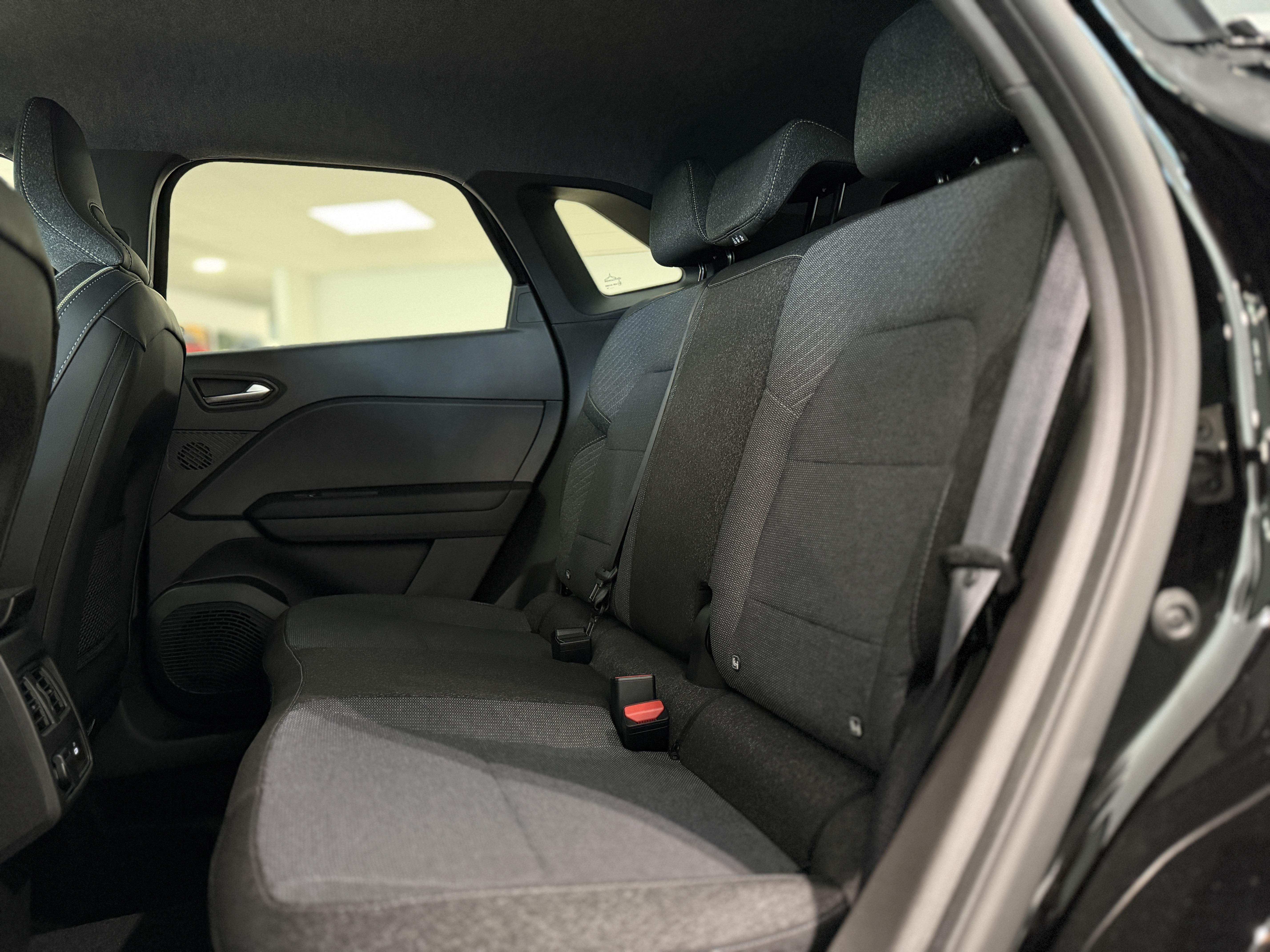 MITSUBISHI Grandis 1.8 MPI HEV 158 Intense - Véhicule Occasion Océane Auto