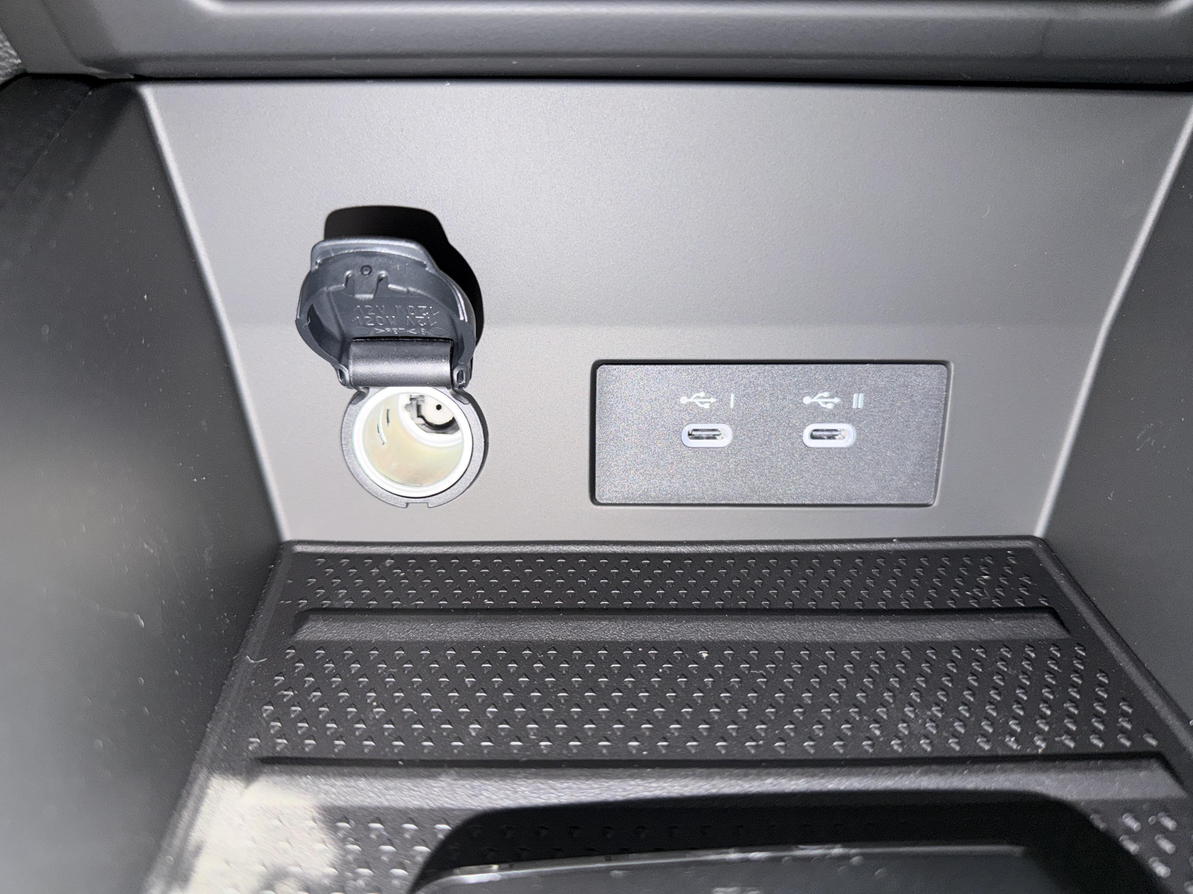 MITSUBISHI Grandis 1.8 MPI HEV 158 Intense - Véhicule Occasion Océane Auto