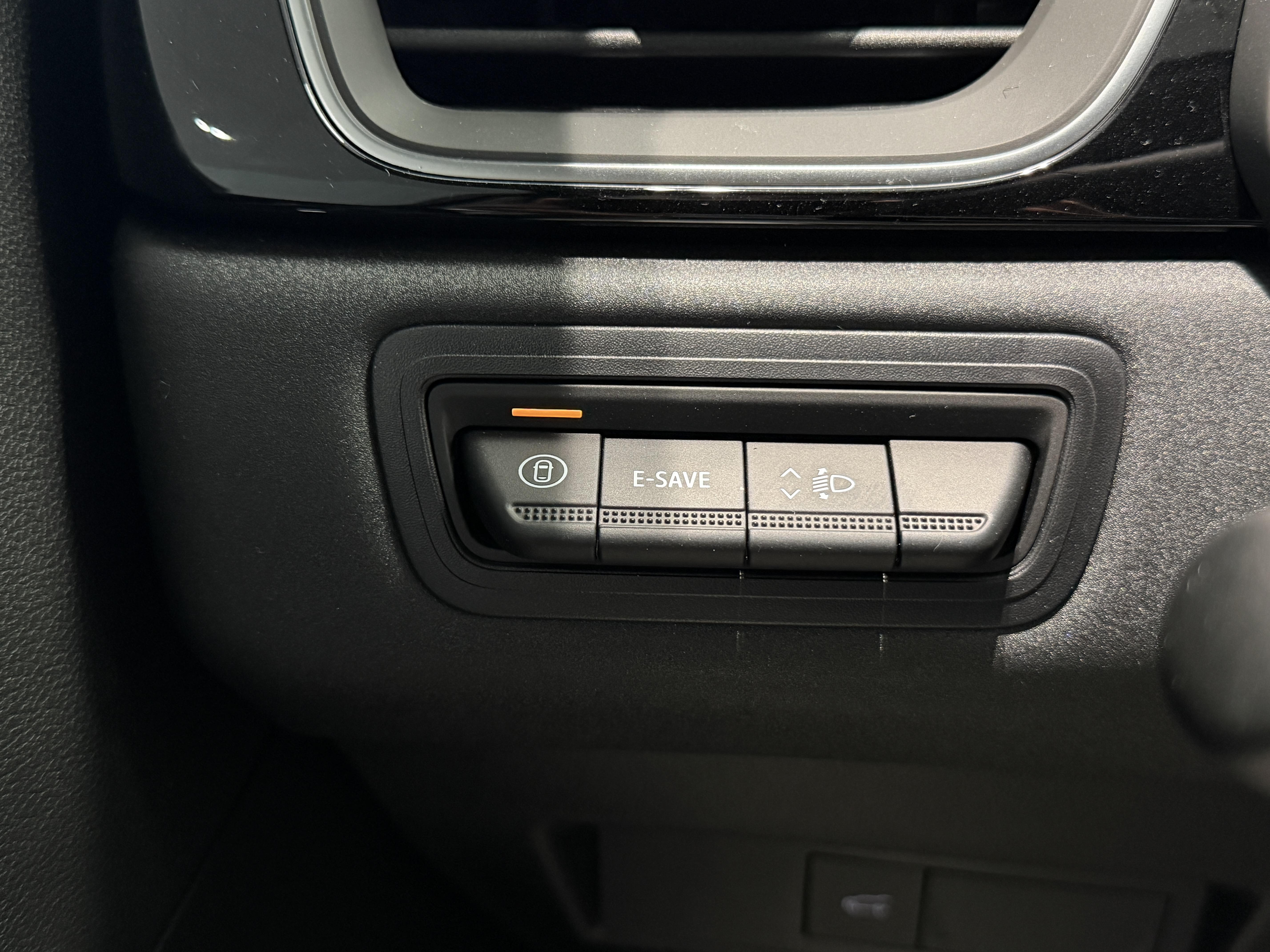 MITSUBISHI Grandis 1.8 MPI HEV 158 Intense - Véhicule Occasion Océane Auto
