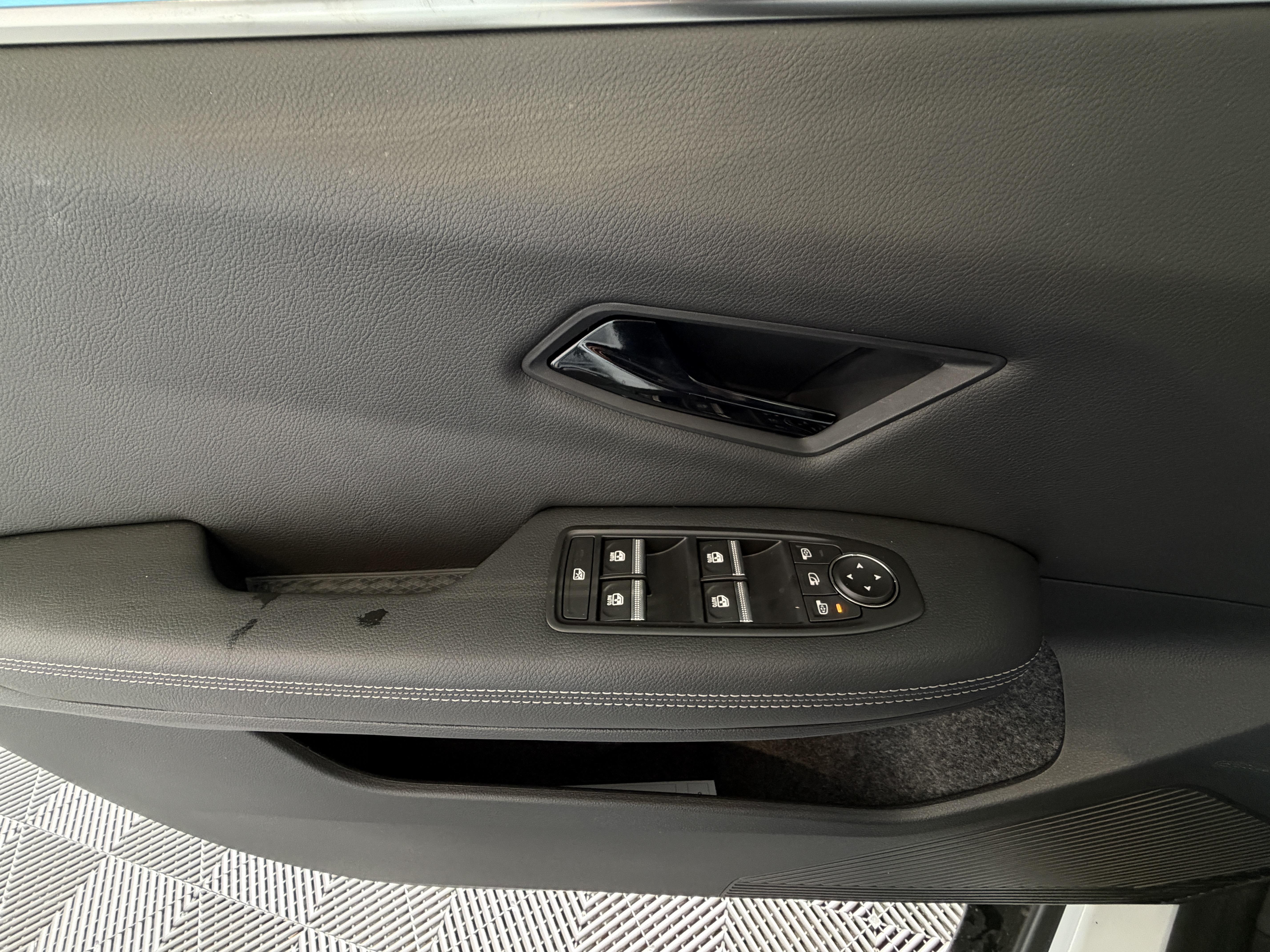 MITSUBISHI Eclipse Cross BEV 218 87 kWh 22KW Invite+ - Véhicule Occasion Océane Auto