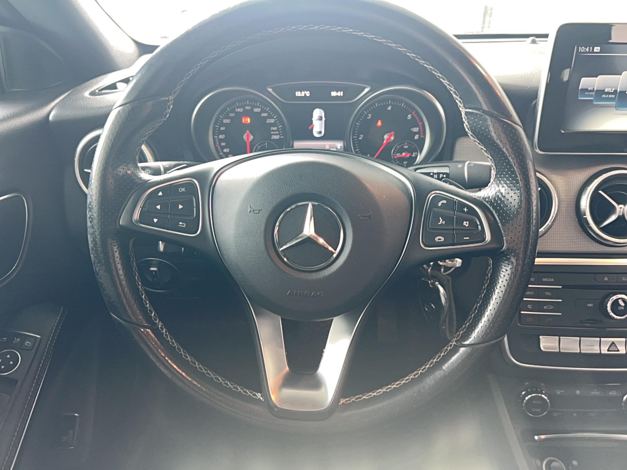 MERCEDES CLA 200 d 4Matic Inspiration 7-G DCT A - Véhicule Occasion Océane Auto