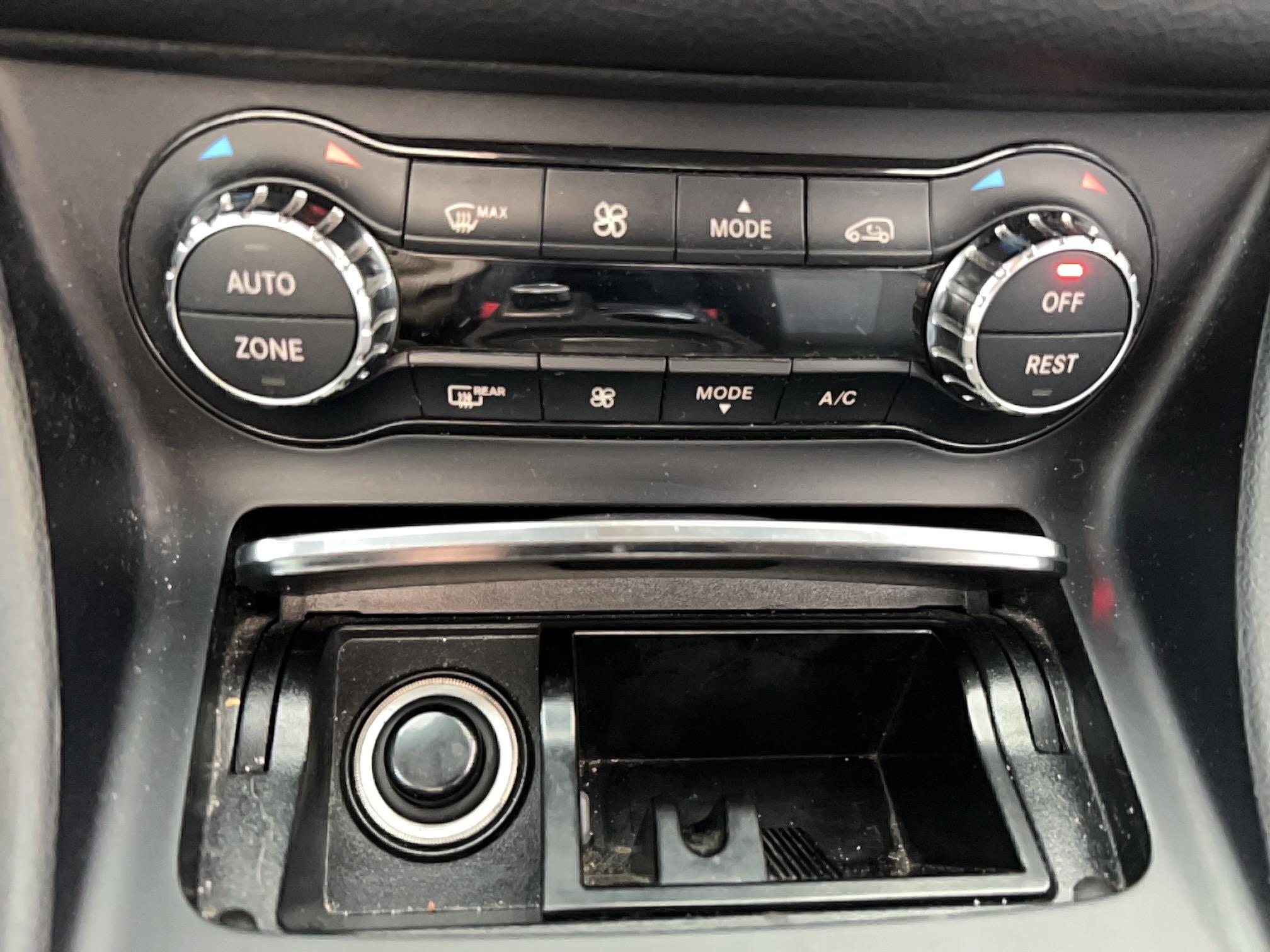 MERCEDES CLA 200 d 4Matic Inspiration 7-G DCT A - Véhicule Occasion Océane Auto