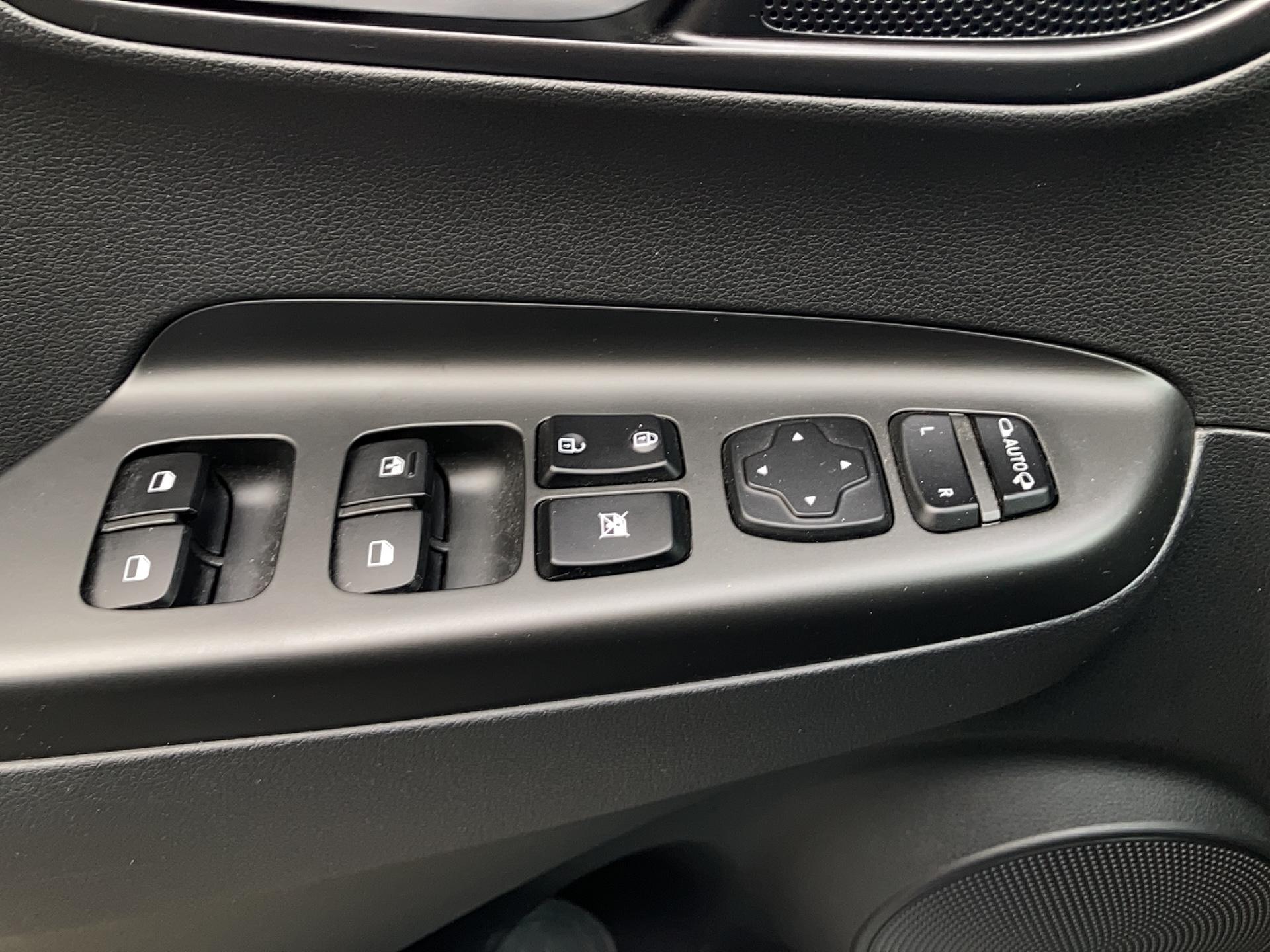 HYUNDAI Kona Electrique 39 kWh - 136 ch Intuitive - Véhicule Occasion Océane Auto