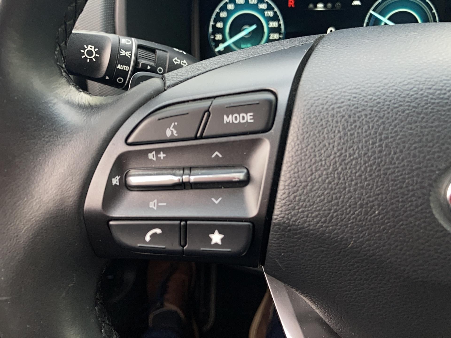 HYUNDAI Kona Electrique 39 kWh - 136 ch Intuitive - Véhicule Occasion Océane Auto