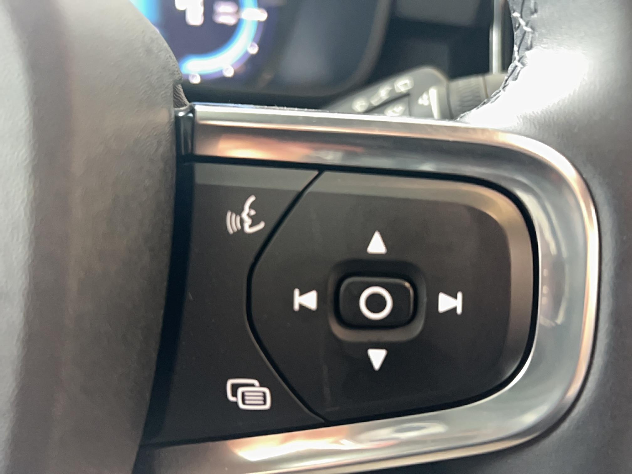 VOLVO XC40 Recharge Twin AWD 408 ch 1EDT Plus - Véhicule Occasion Océane Auto