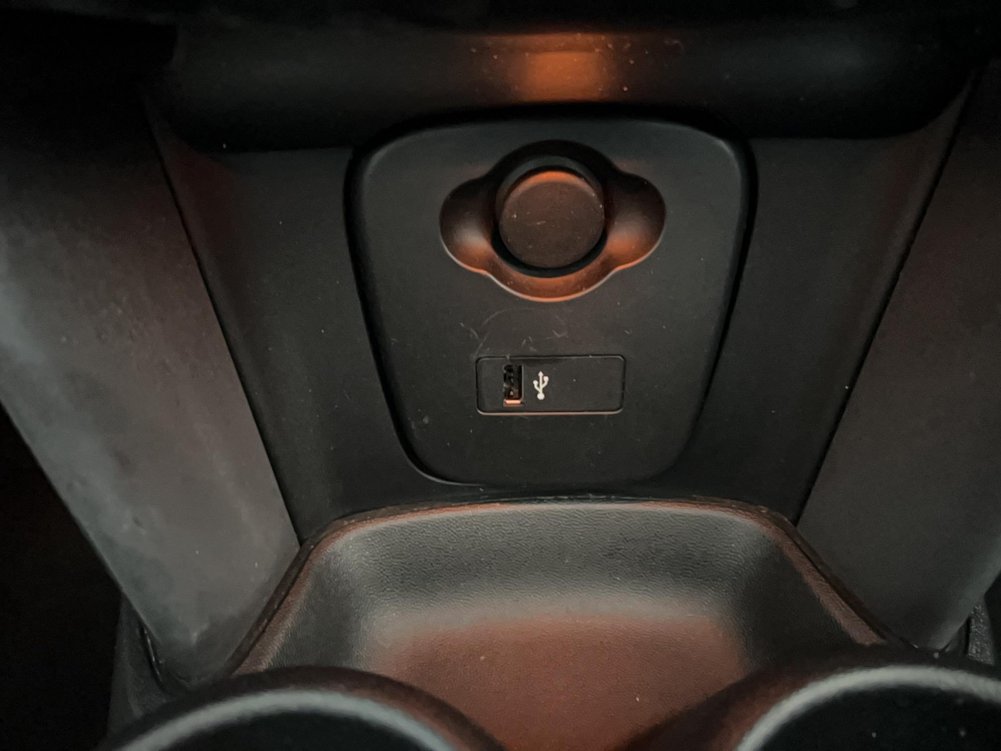 MINI Hatch 5 Portes Cooper 136 ch BVA6  - Véhicule Occasion Océane Auto