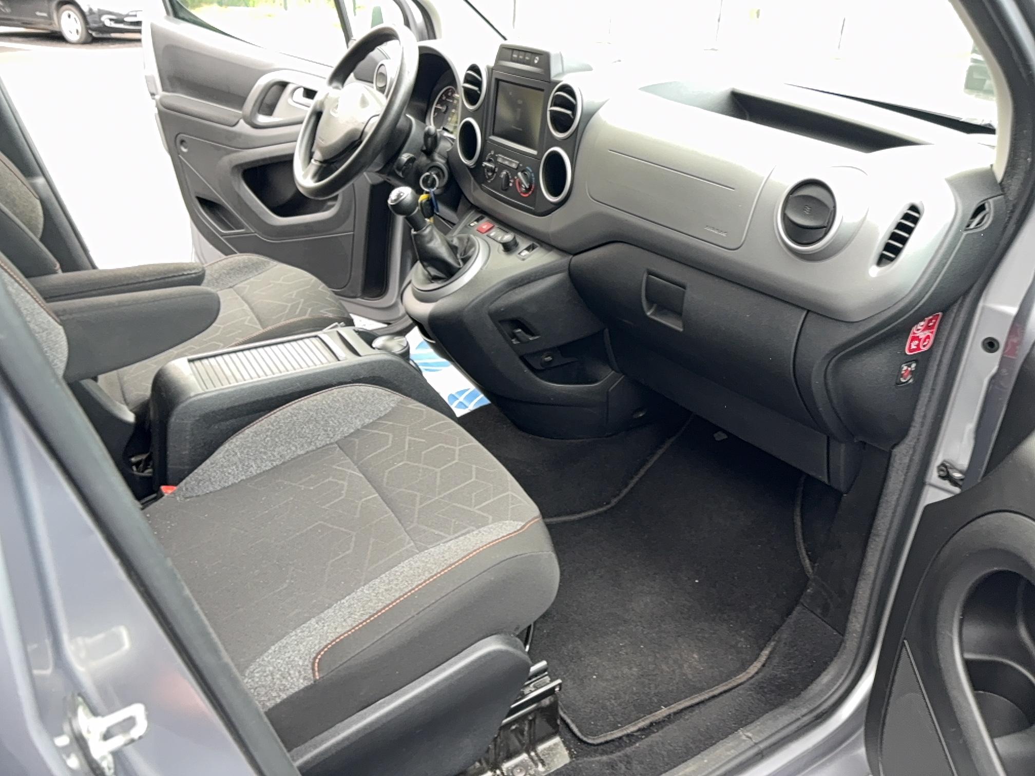 PEUGEOT Partner Tepee 1.6 BlueHDi 100ch BVM5 Style - Véhicule Occasion Océane Auto