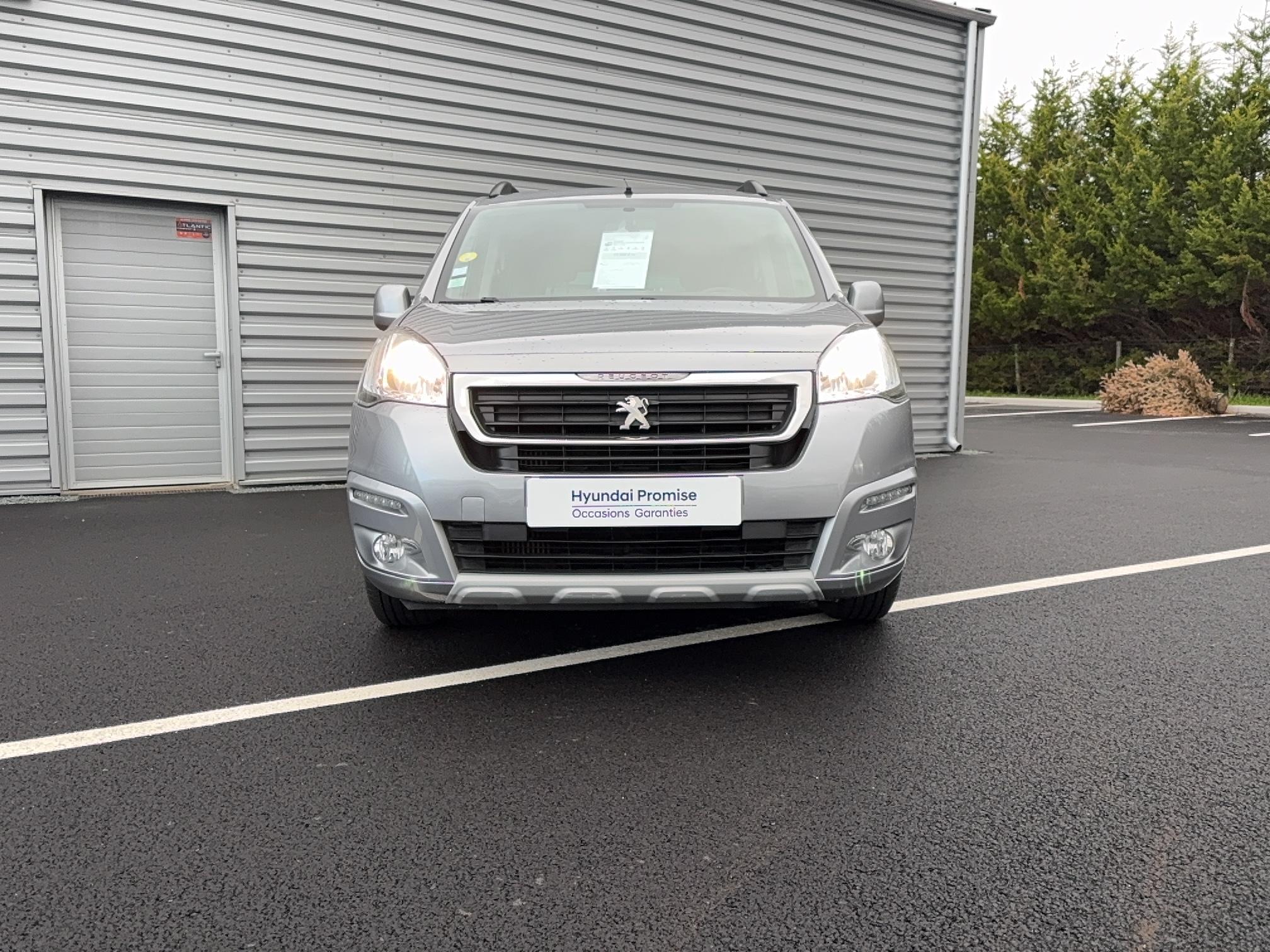 PEUGEOT Partner Tepee 1.6 BlueHDi 100ch BVM5 Style - Véhicule Occasion Océane Auto