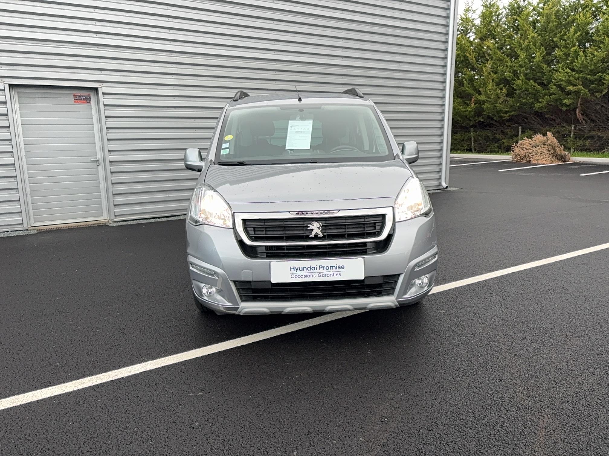 PEUGEOT Partner Tepee 1.6 BlueHDi 100ch BVM5 Style - Véhicule Occasion Océane Auto