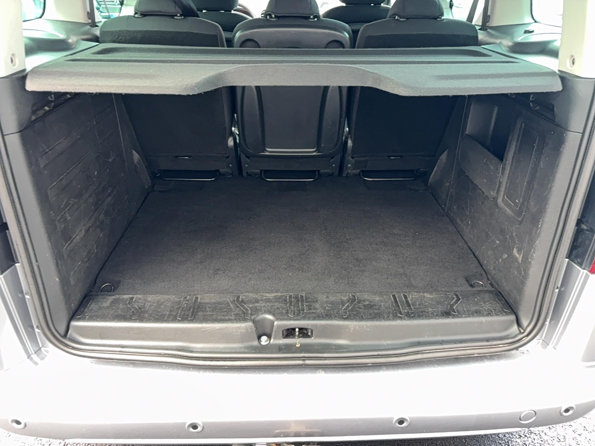 PEUGEOT Partner Tepee 1.6 BlueHDi 100ch BVM5 Style - Véhicule Occasion Océane Auto