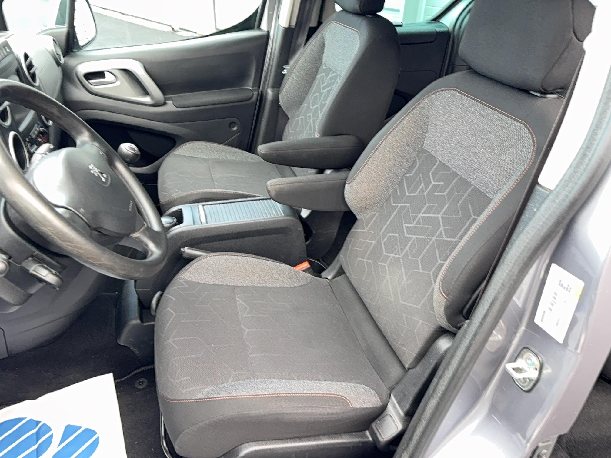 PEUGEOT Partner Tepee 1.6 BlueHDi 100ch BVM5 Style - Véhicule Occasion Océane Auto