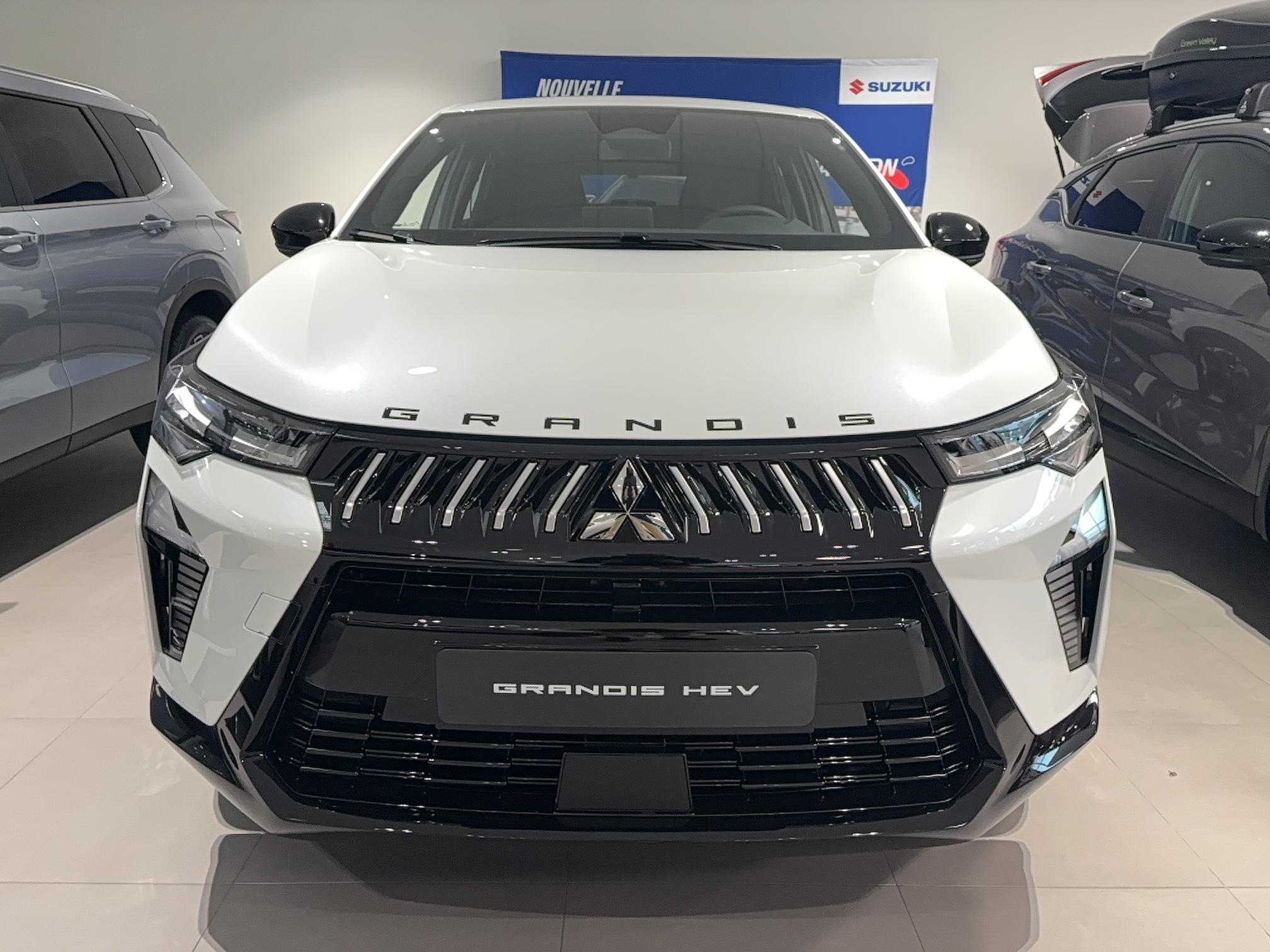 MITSUBISHI Grandis 1.8 MPI HEV 158 Invite+ - Véhicule Occasion Océane Auto