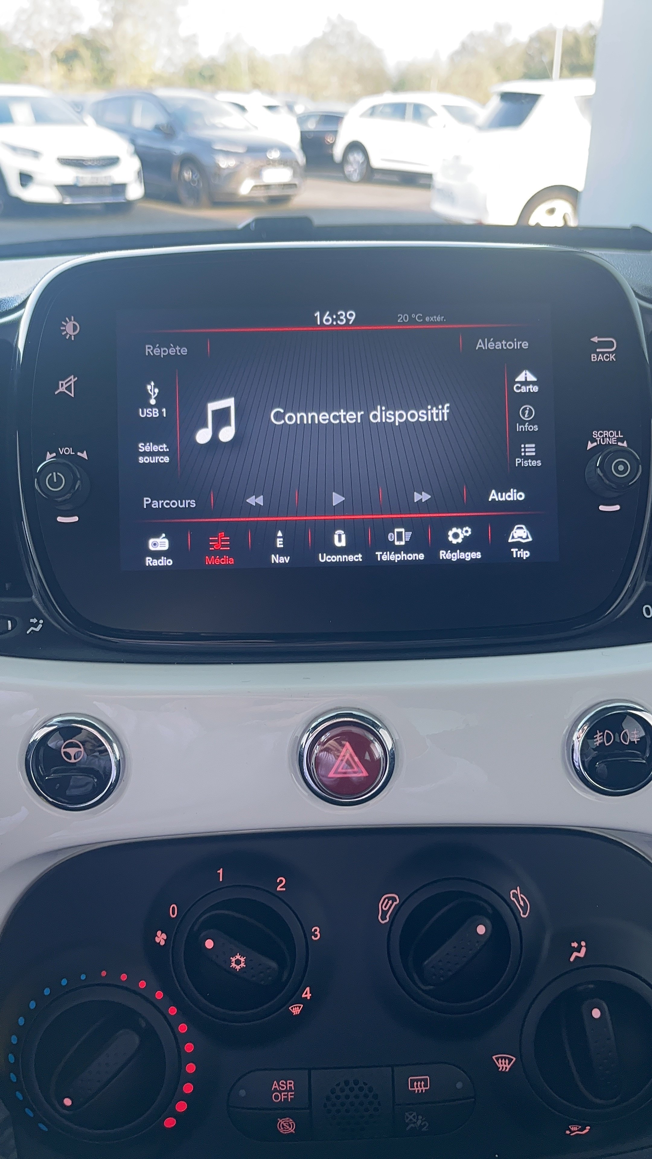 FIAT 500C 1.0 70 ch Hybride BSG S/S Dolcevita - Véhicule Occasion - Océane Auto FIAT 500C 1.0 70 ch Hybride BSG S/S Dolcevita - Véhicule Occasion Océane Auto