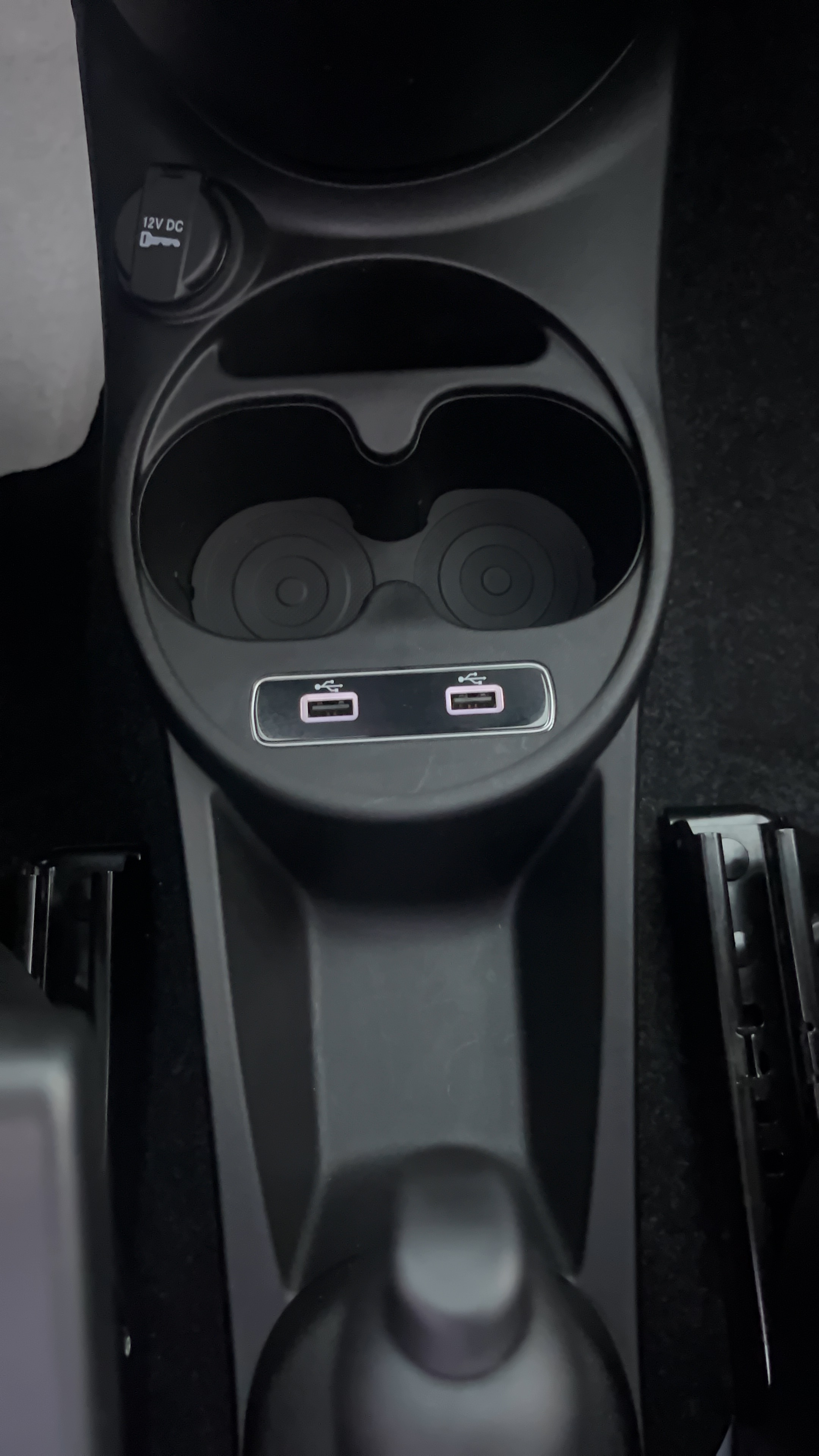 FIAT 500C 1.0 70 ch Hybride BSG S/S Dolcevita - Véhicule Occasion - Océane Auto FIAT 500C 1.0 70 ch Hybride BSG S/S Dolcevita - Véhicule Occasion Océane Auto