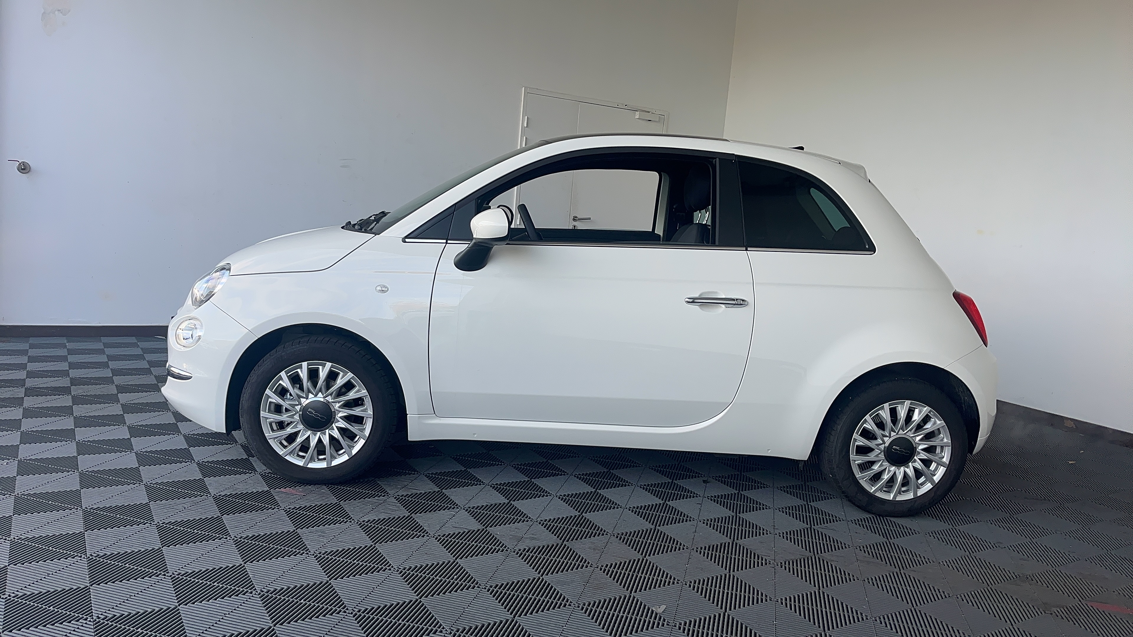 FIAT 500 1.0 70 ch Hybride BSG S/S Dolcevita - Véhicule Occasion Océane Auto