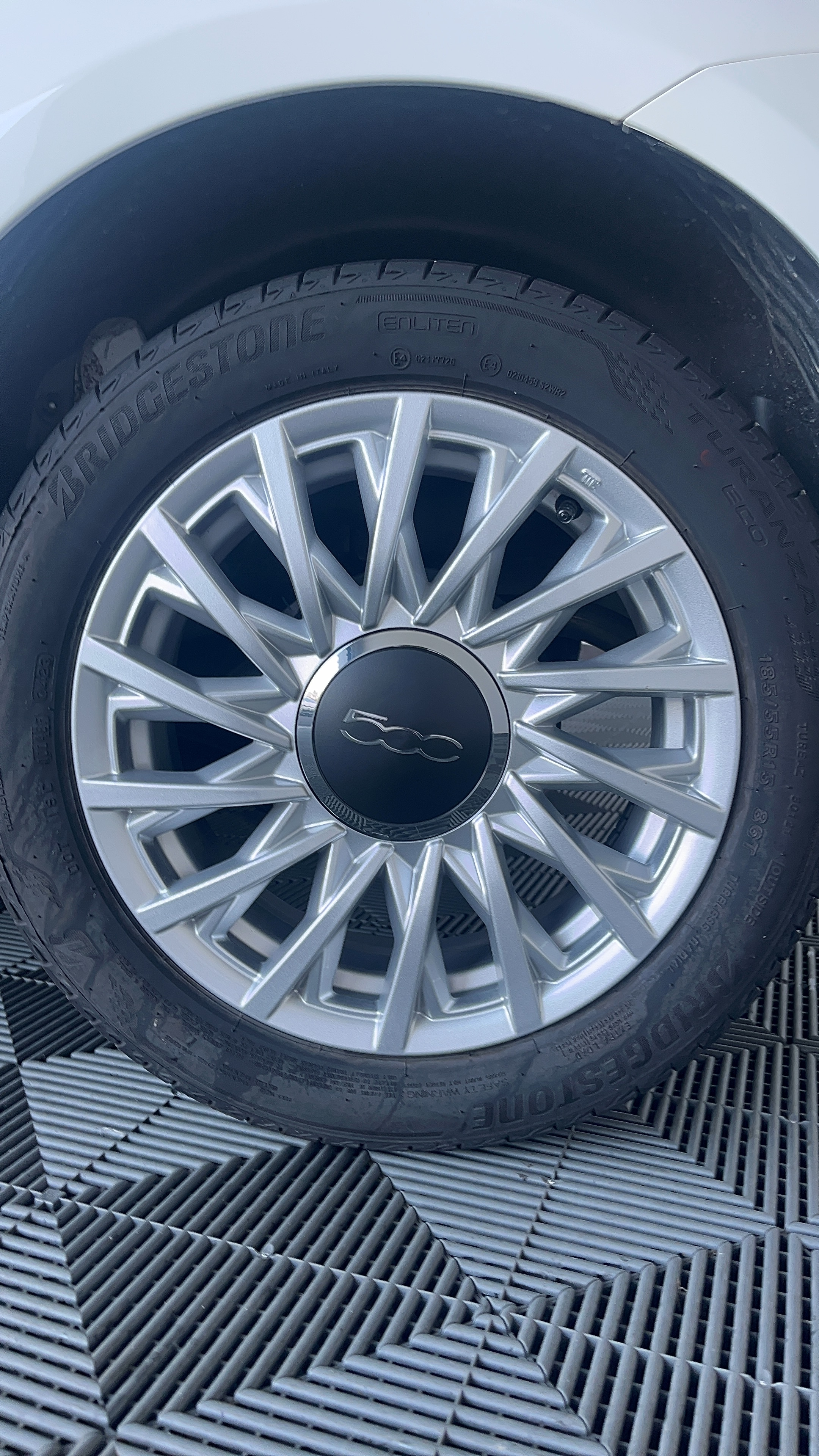 FIAT 500C 1.0 70 ch Hybride BSG S/S Dolcevita - Véhicule Occasion - Océane Auto FIAT 500C 1.0 70 ch Hybride BSG S/S Dolcevita - Véhicule Occasion Océane Auto