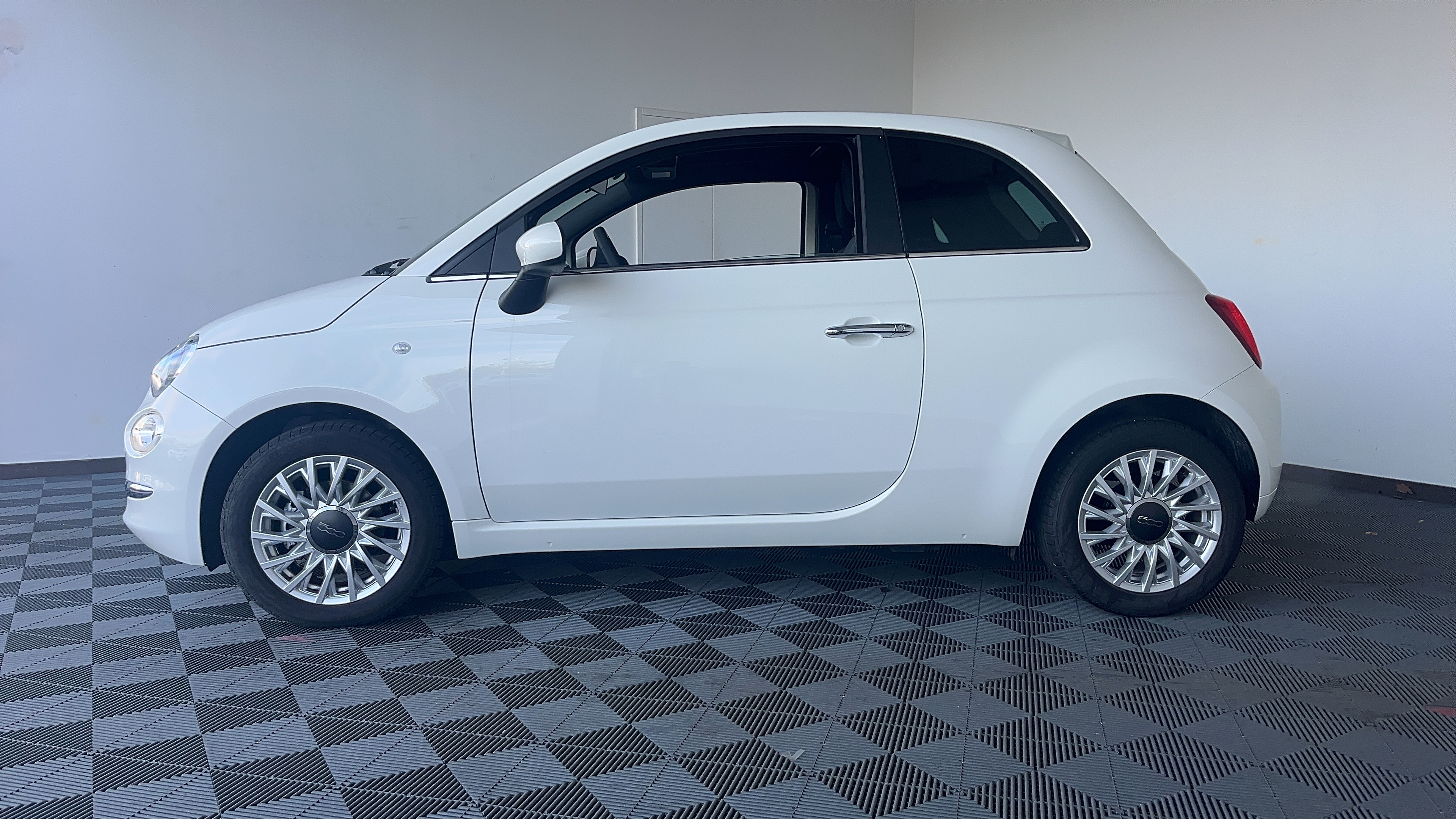 FIAT 500C 1.0 70 ch Hybride BSG S/S Dolcevita - Véhicule Occasion Océane Auto