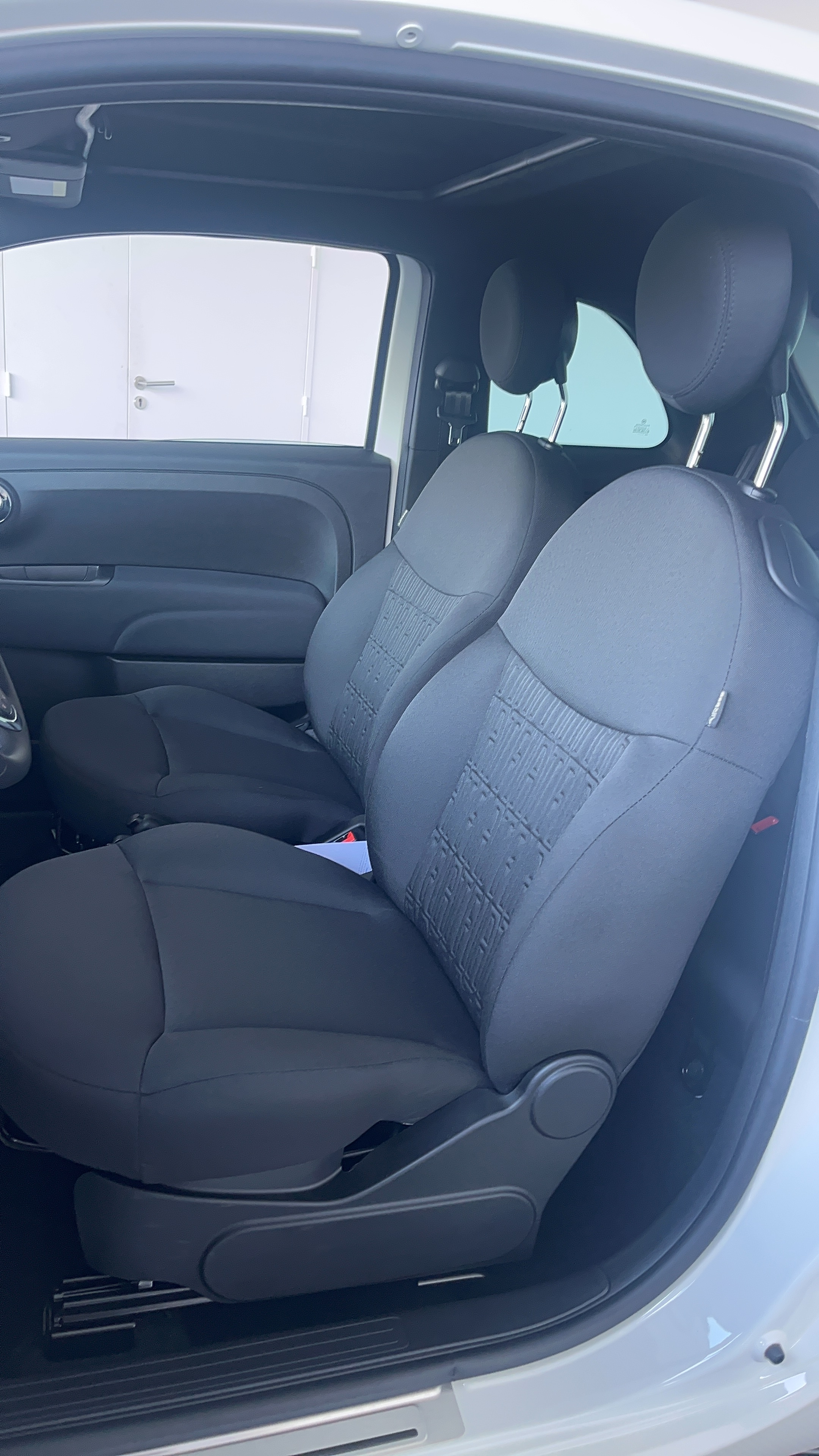 FIAT 500C 1.0 70 ch Hybride BSG S/S Dolcevita - Véhicule Occasion - Océane Auto FIAT 500C 1.0 70 ch Hybride BSG S/S Dolcevita - Véhicule Occasion Océane Auto