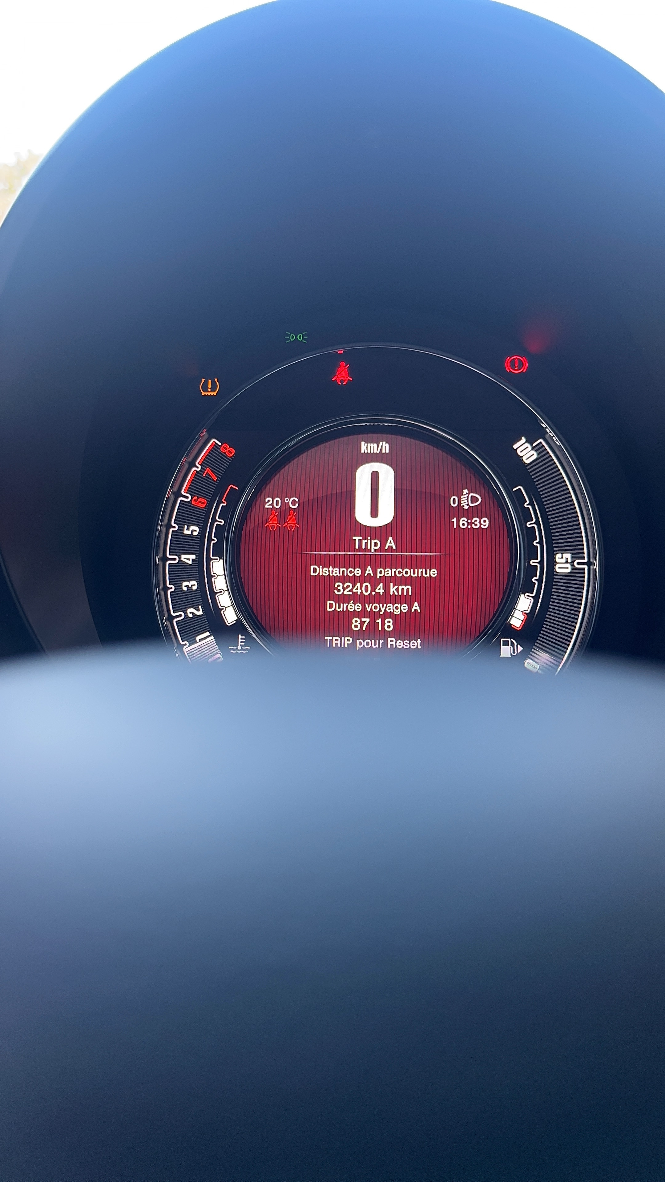 FIAT 500C 1.0 70 ch Hybride BSG S/S Dolcevita - Véhicule Occasion - Océane Auto FIAT 500C 1.0 70 ch Hybride BSG S/S Dolcevita - Véhicule Occasion Océane Auto