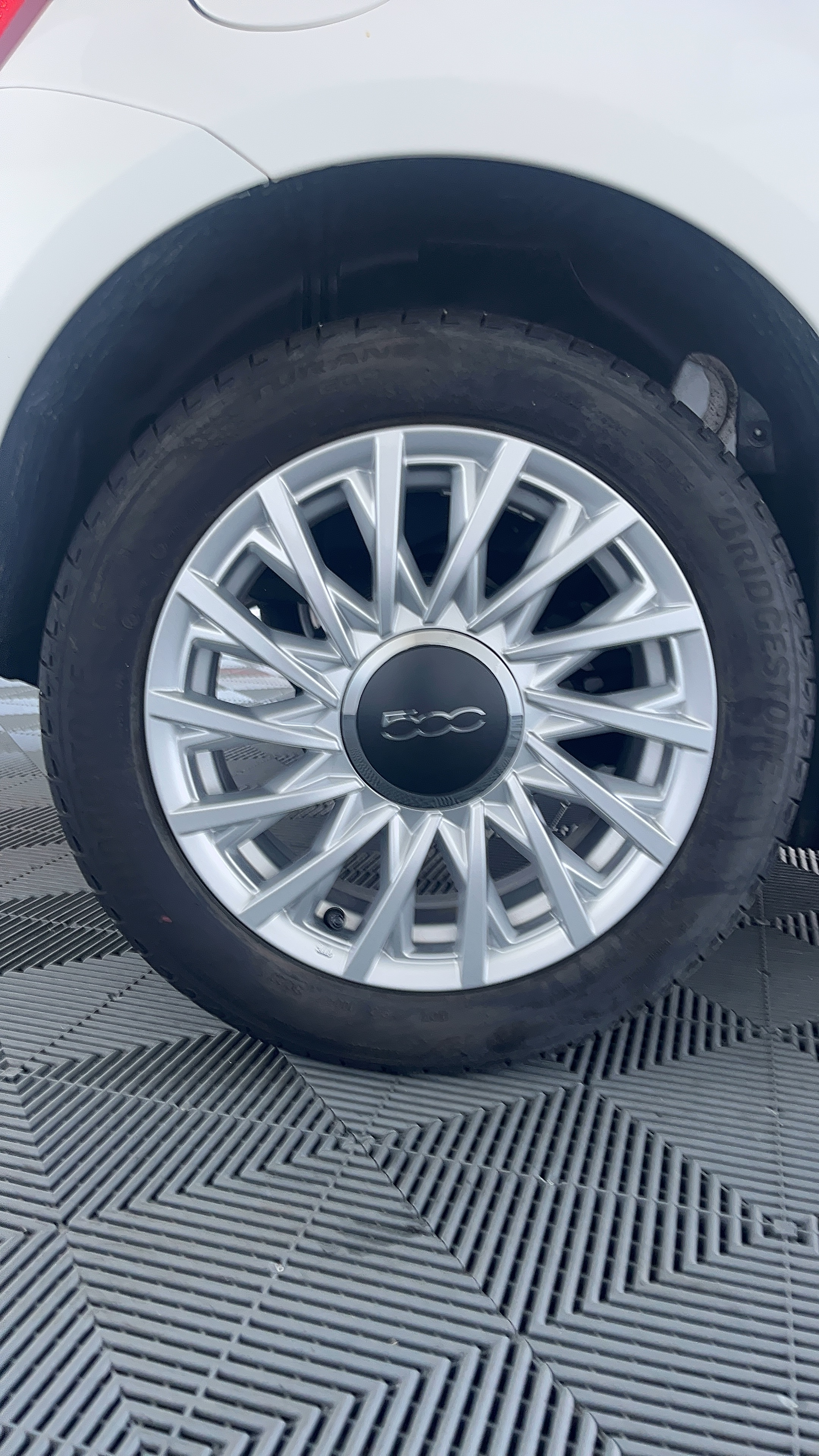 FIAT 500C 1.0 70 ch Hybride BSG S/S Dolcevita - Véhicule Occasion - Océane Auto FIAT 500C 1.0 70 ch Hybride BSG S/S Dolcevita - Véhicule Occasion Océane Auto