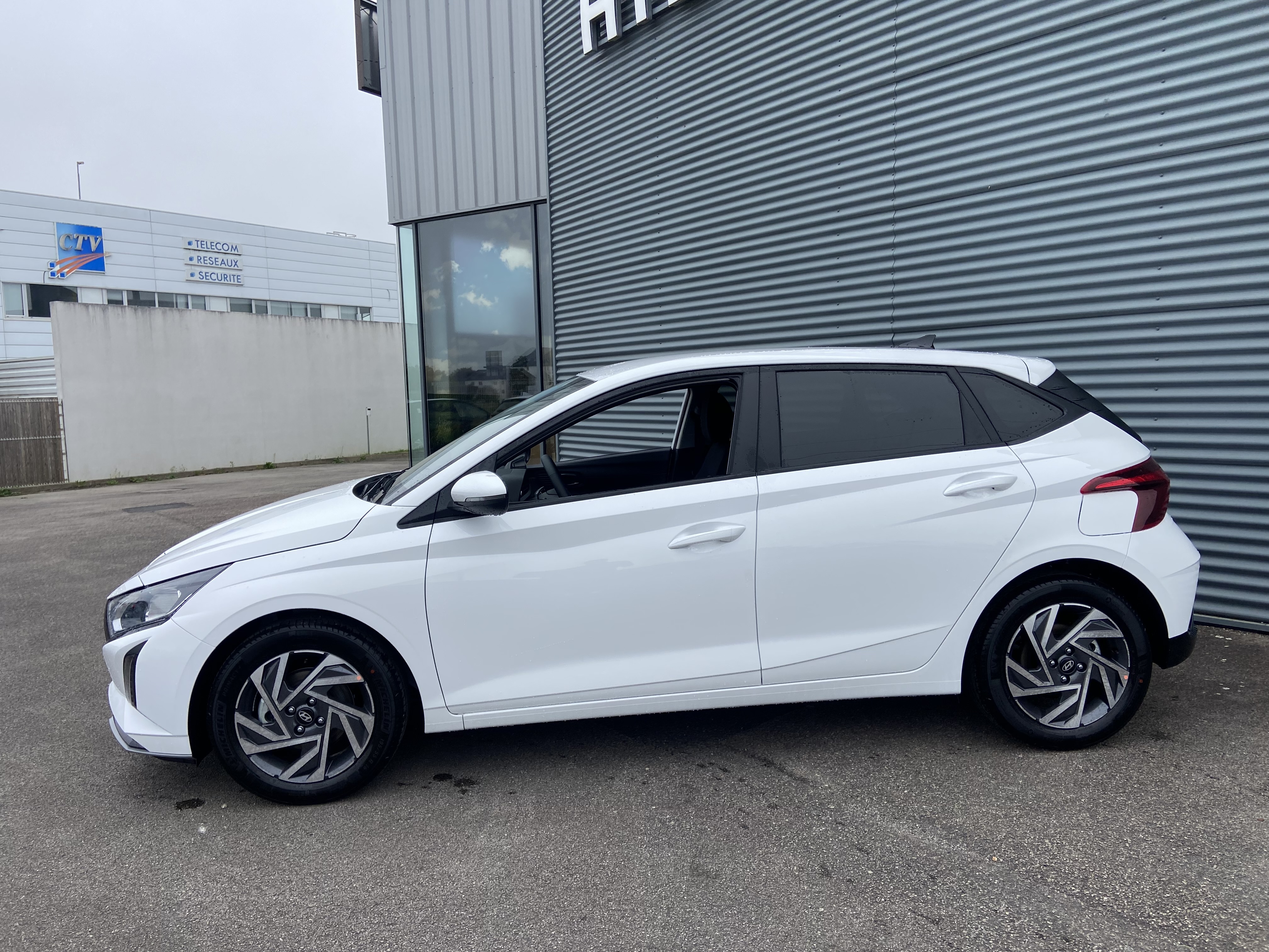 HYUNDAI i20 1.0 T-GDi 100 DCT-7 Intuitive - Véhicule Occasion Océane Auto