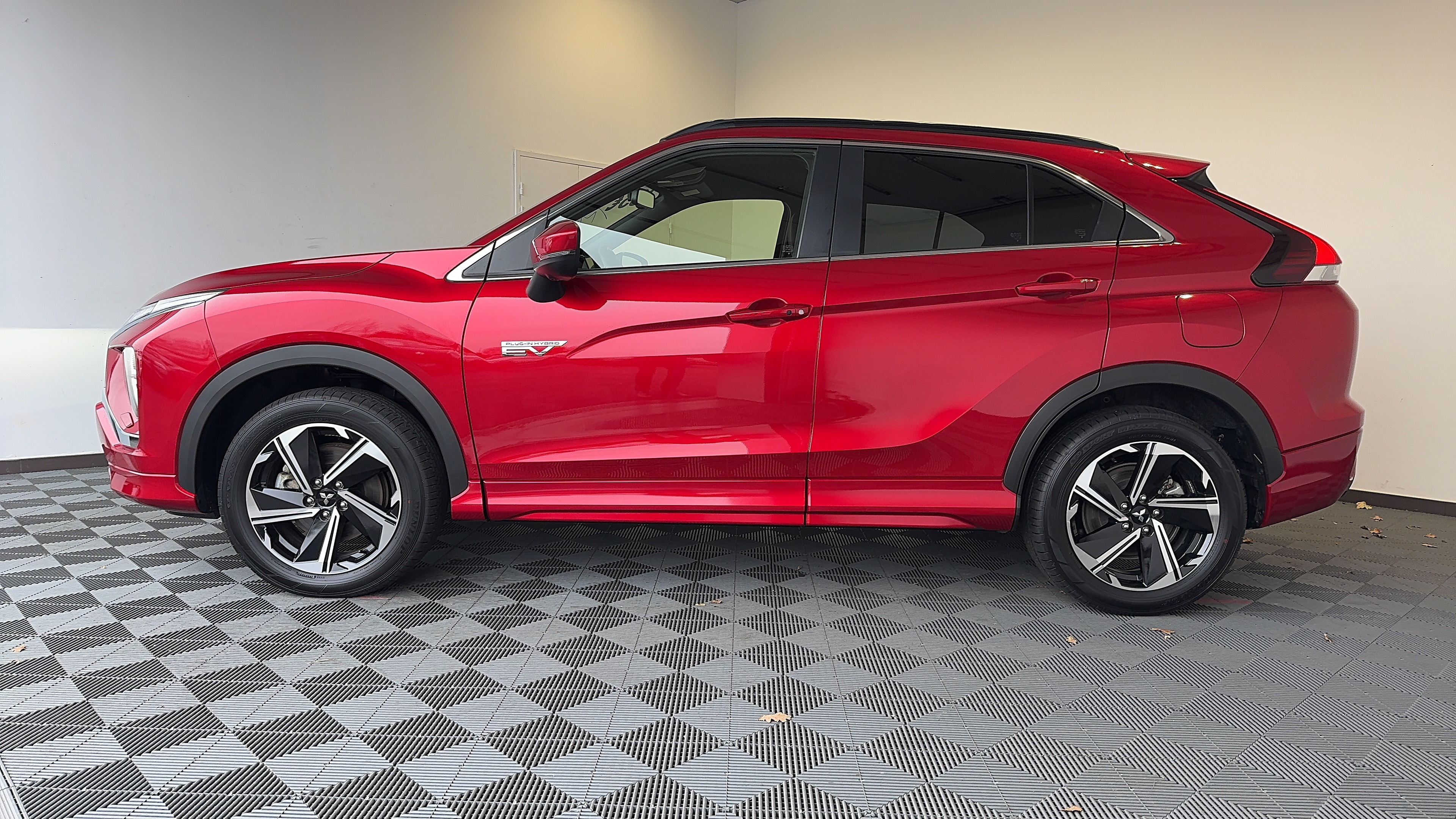 MITSUBISHI Eclipse Cross 2.4 MIVEC PHEV Twin Motor 4WD Intense Design - Véhicule Occasion Océane Auto