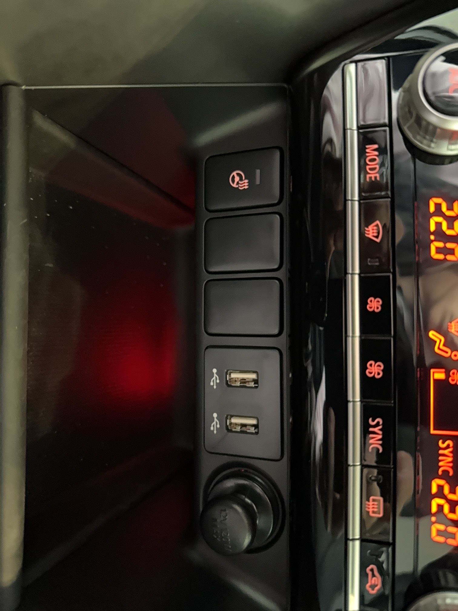 MITSUBISHI Eclipse Cross 2.4 MIVEC PHEV Twin Motor 4WD BLACK Collection - Véhicule Occasion - Océane Auto MITSUBISHI Eclipse Cross 2.4 MIVEC PHEV Twin Motor 4WD BLACK Collection - Véhicule Occasion Océane Auto