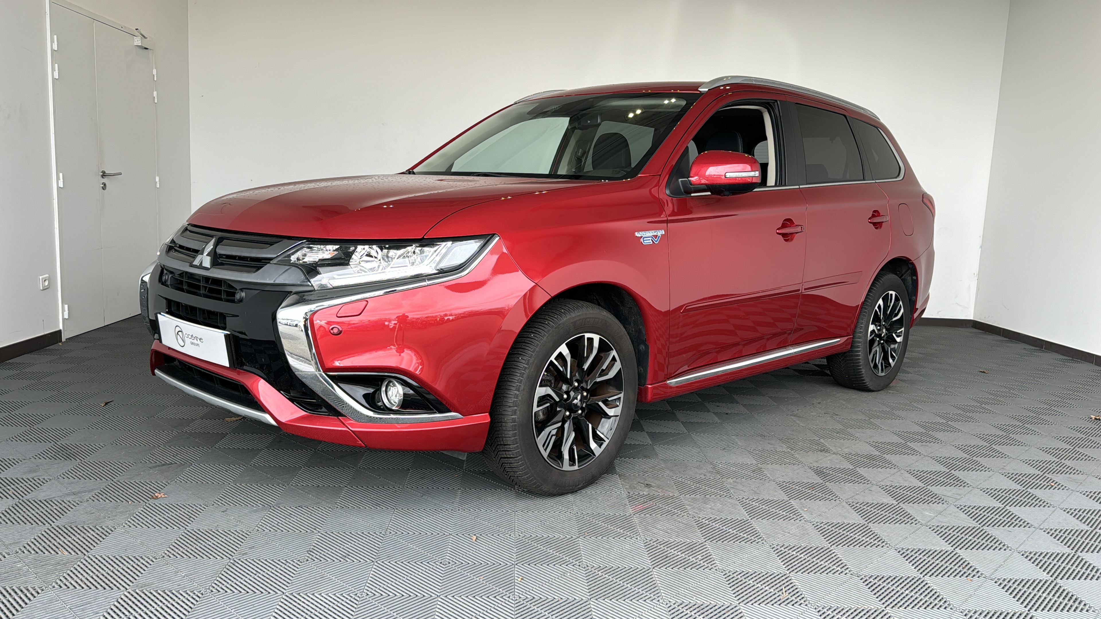 MITSUBISHI Outlander 2.0I 200 PHEV Hybride rechargeable Essence Instyle - Véhicule Occasion Océane Auto