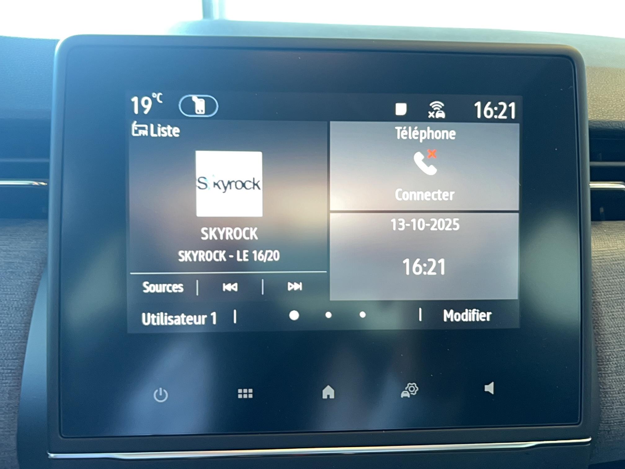 RENAULT Clio Blue dCi 100 ch GSR2 Evolution - Véhicule Occasion - Océane Auto RENAULT Clio Blue dCi 100 ch GSR2 Evolution - Véhicule Occasion Océane Auto