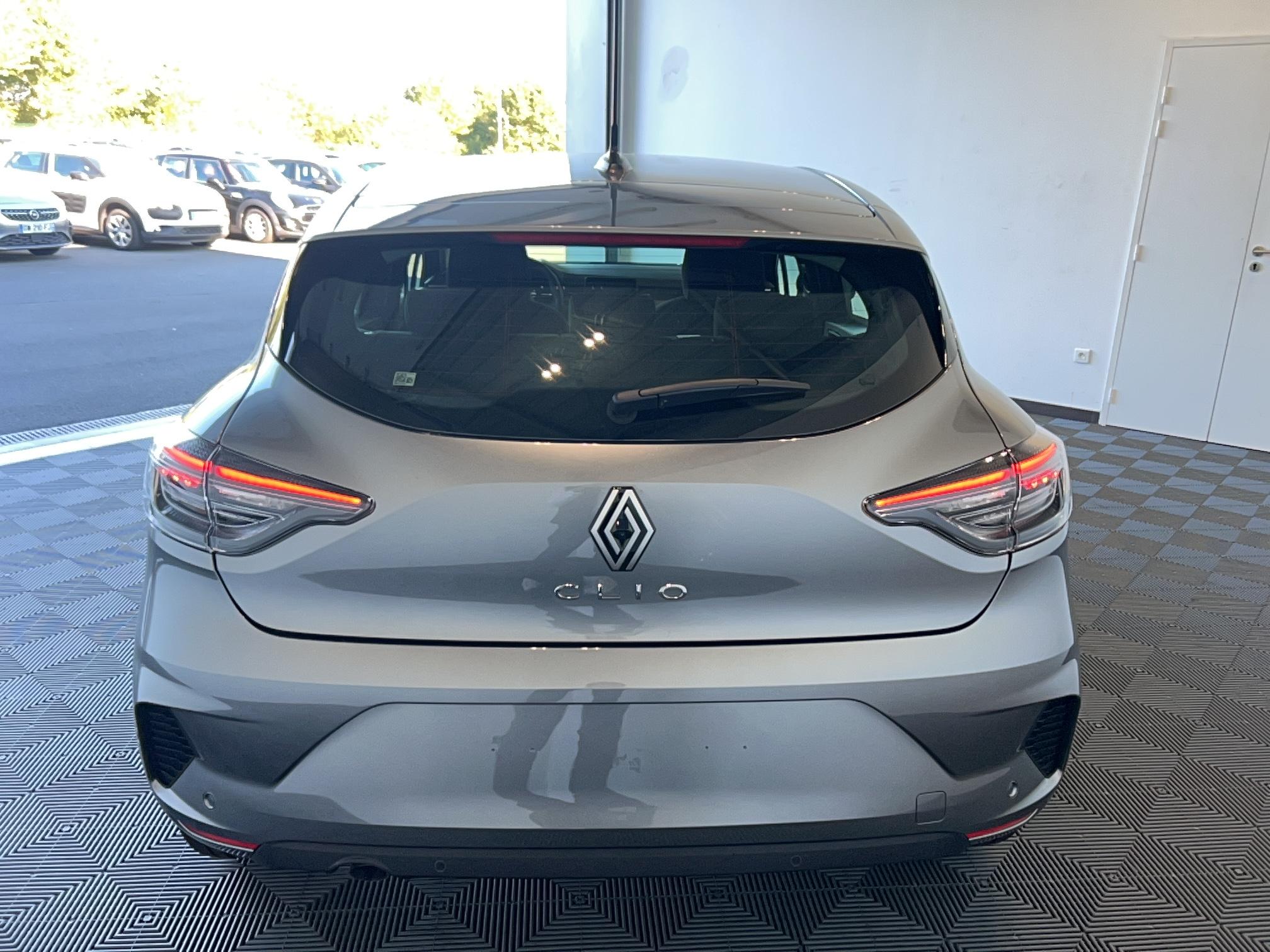 RENAULT Clio Blue dCi 100 ch GSR2 Evolution - Véhicule Occasion - Océane Auto RENAULT Clio Blue dCi 100 ch GSR2 Evolution - Véhicule Occasion Océane Auto