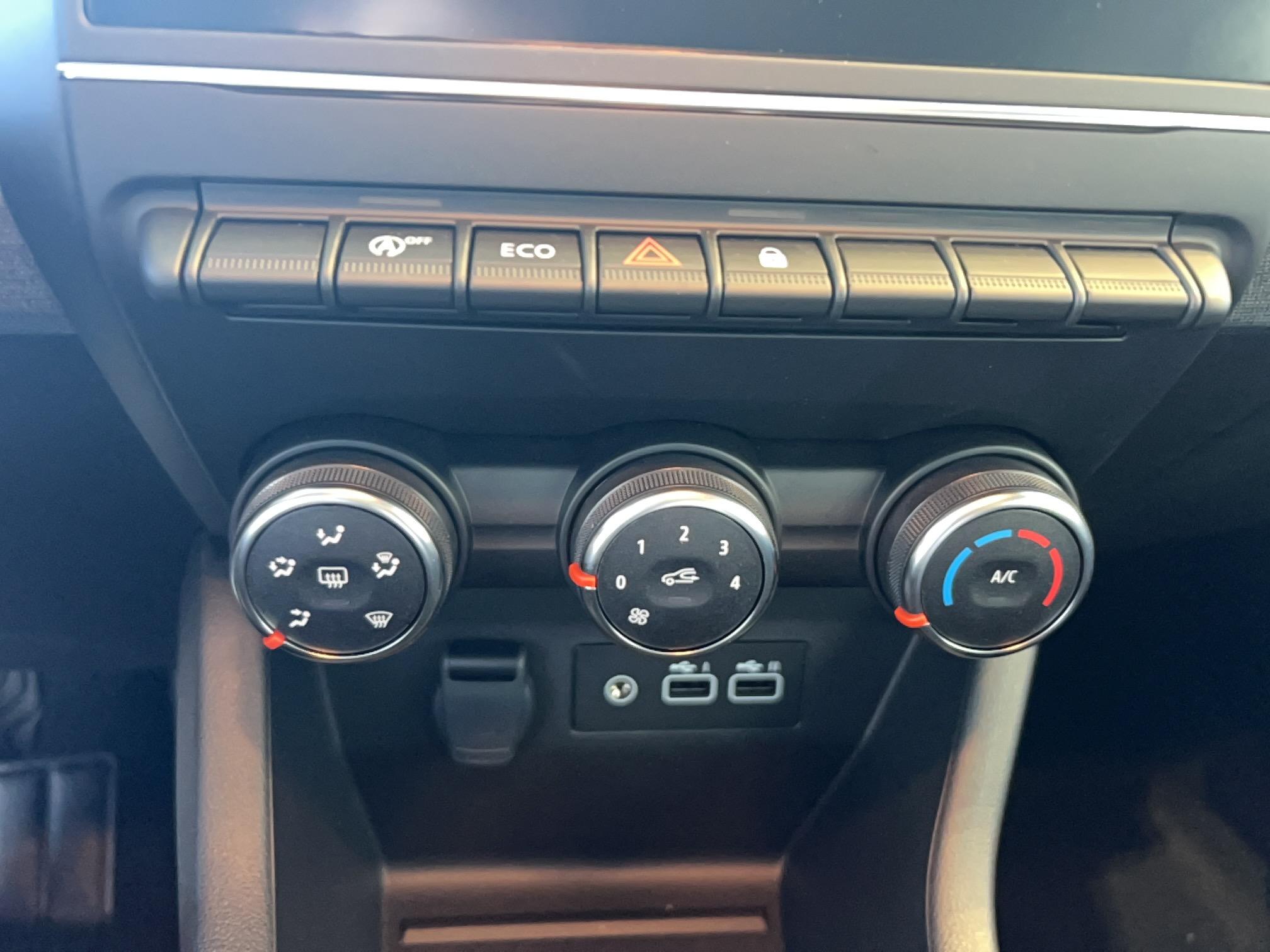 RENAULT Clio Blue dCi 100 ch GSR2 Evolution - Véhicule Occasion - Océane Auto RENAULT Clio Blue dCi 100 ch GSR2 Evolution - Véhicule Occasion Océane Auto