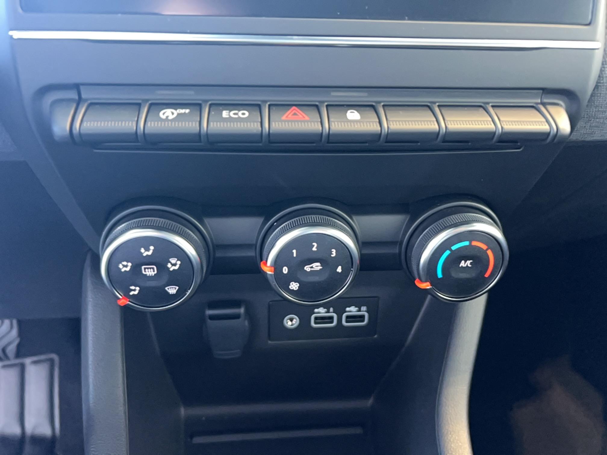 RENAULT Clio Blue dCi 100 ch GSR2 Evolution - Véhicule Occasion - Océane Auto RENAULT Clio Blue dCi 100 ch GSR2 Evolution - Véhicule Occasion Océane Auto